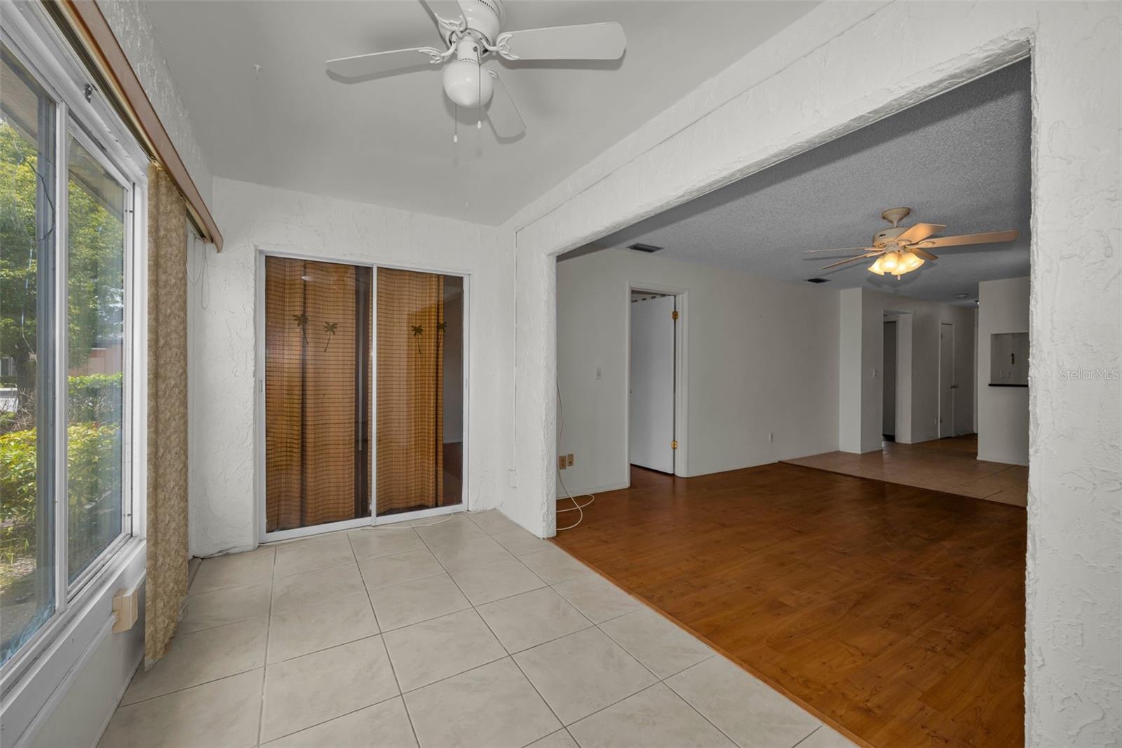 3819 TEESIDE DR — photo 26