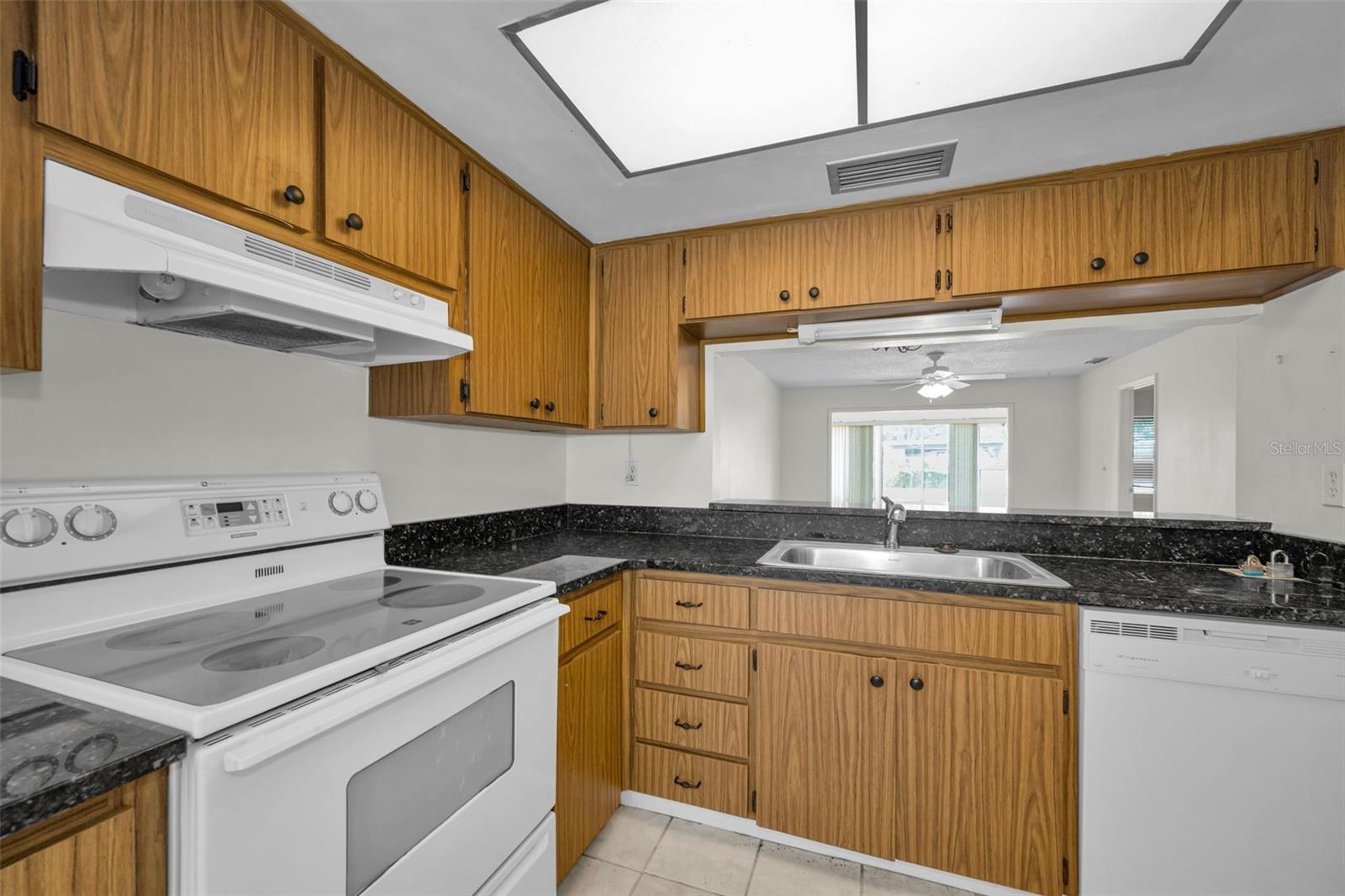 3819 TEESIDE DR — photo 11