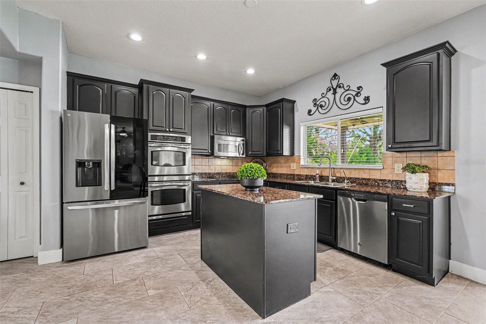 12915 CARLINGTON LN — photo 11