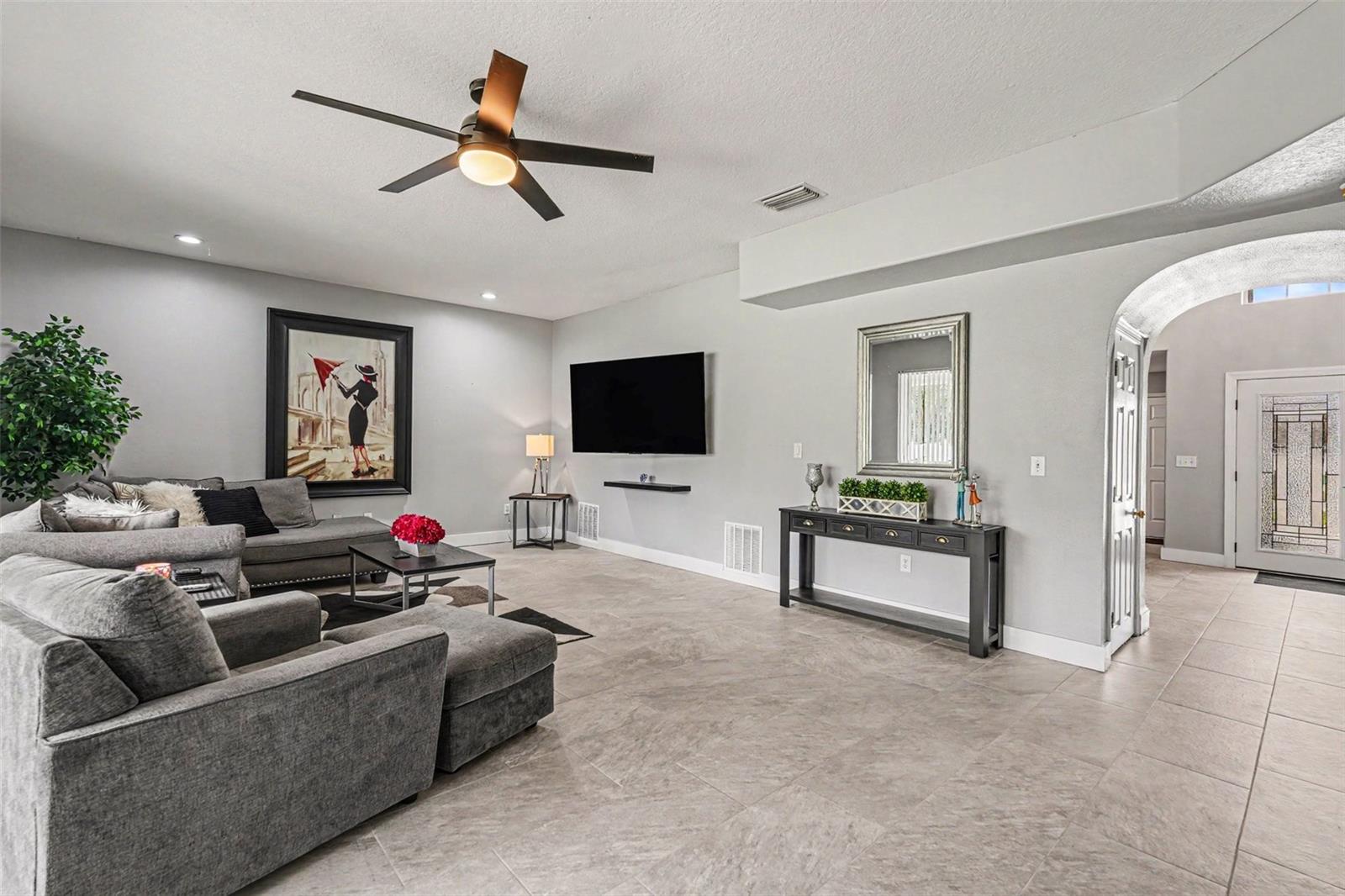 12915 CARLINGTON LN — photo 8