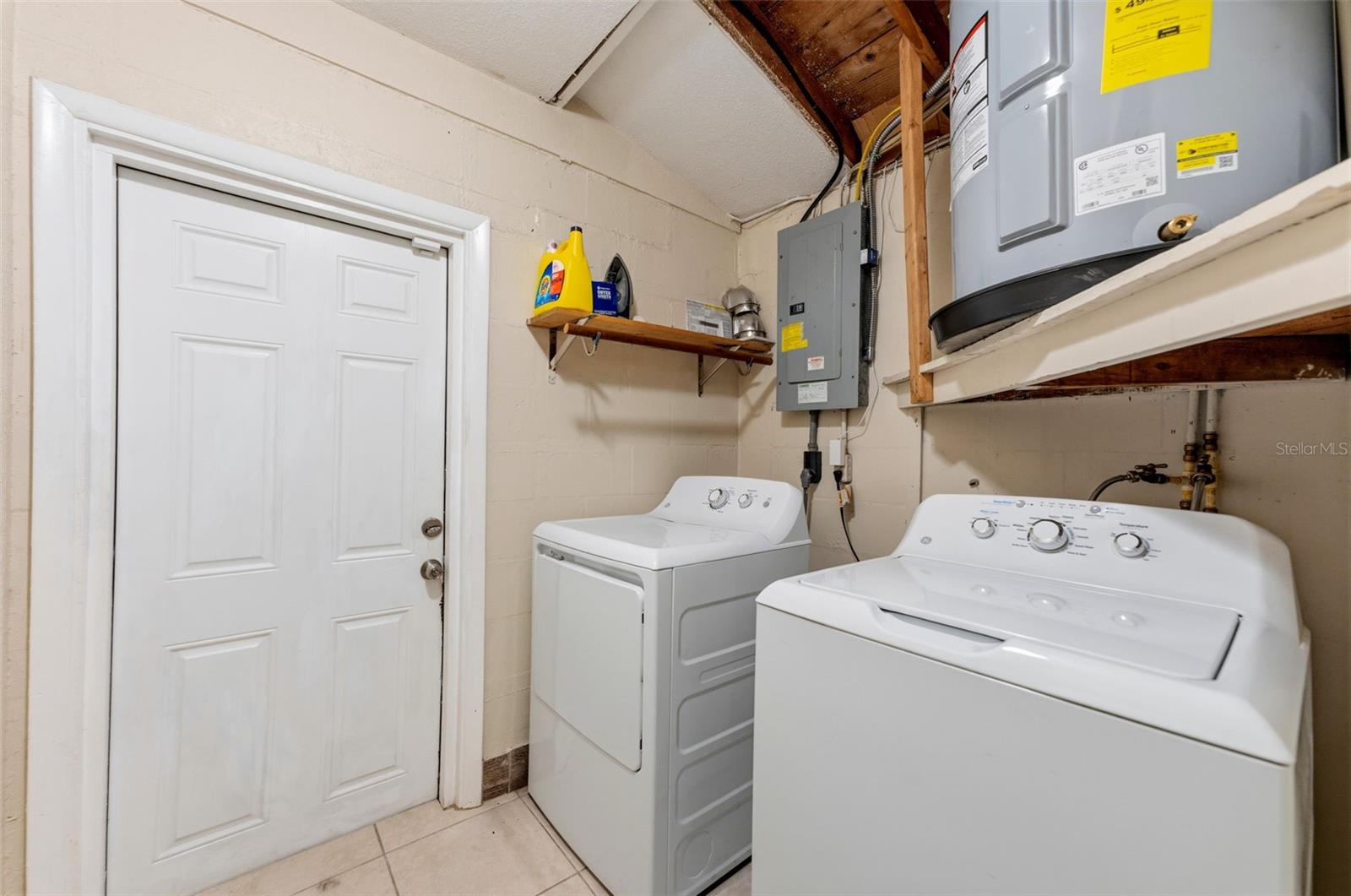 3849 LUMA DR — photo 14