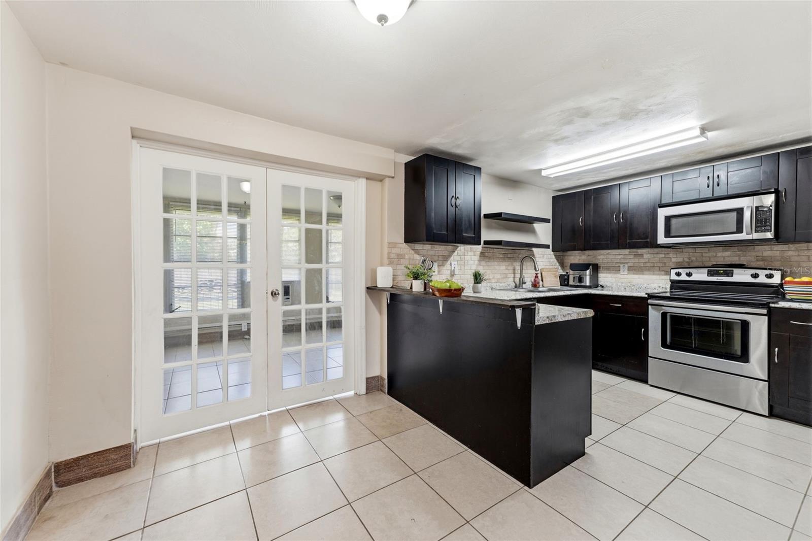 3849 LUMA DR — photo 5