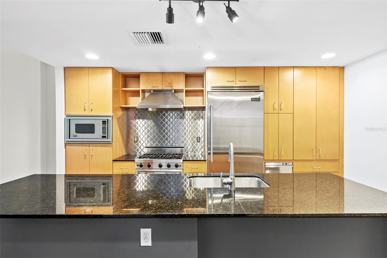 1120 E KENNEDY BLVD #618 — photo 7