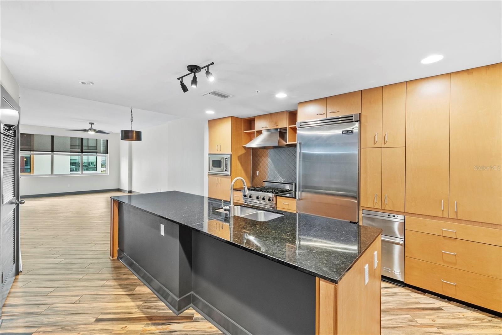 1120 E KENNEDY BLVD #618 — photo 5
