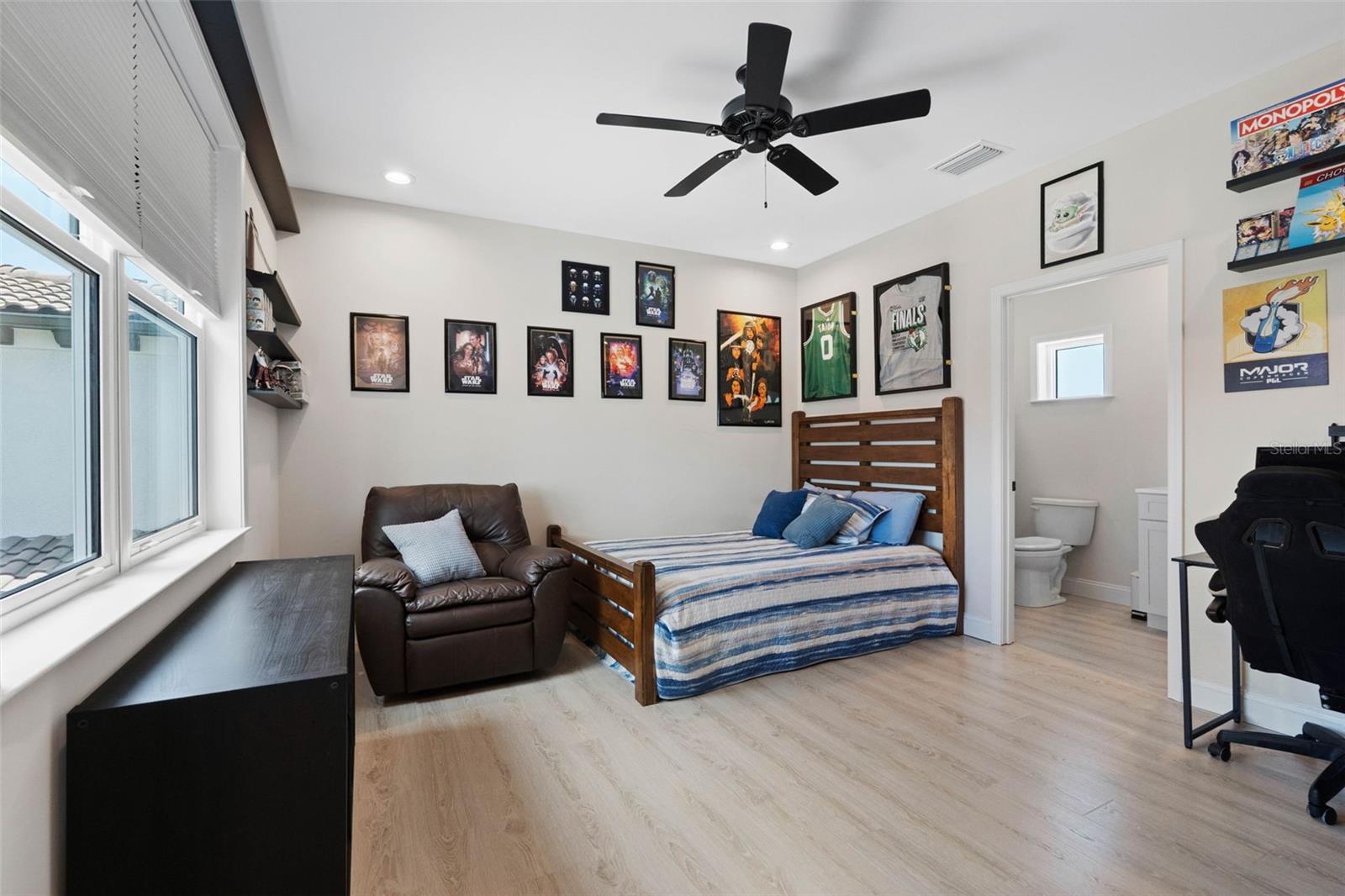 16025 REDINGTON DR — photo 36
