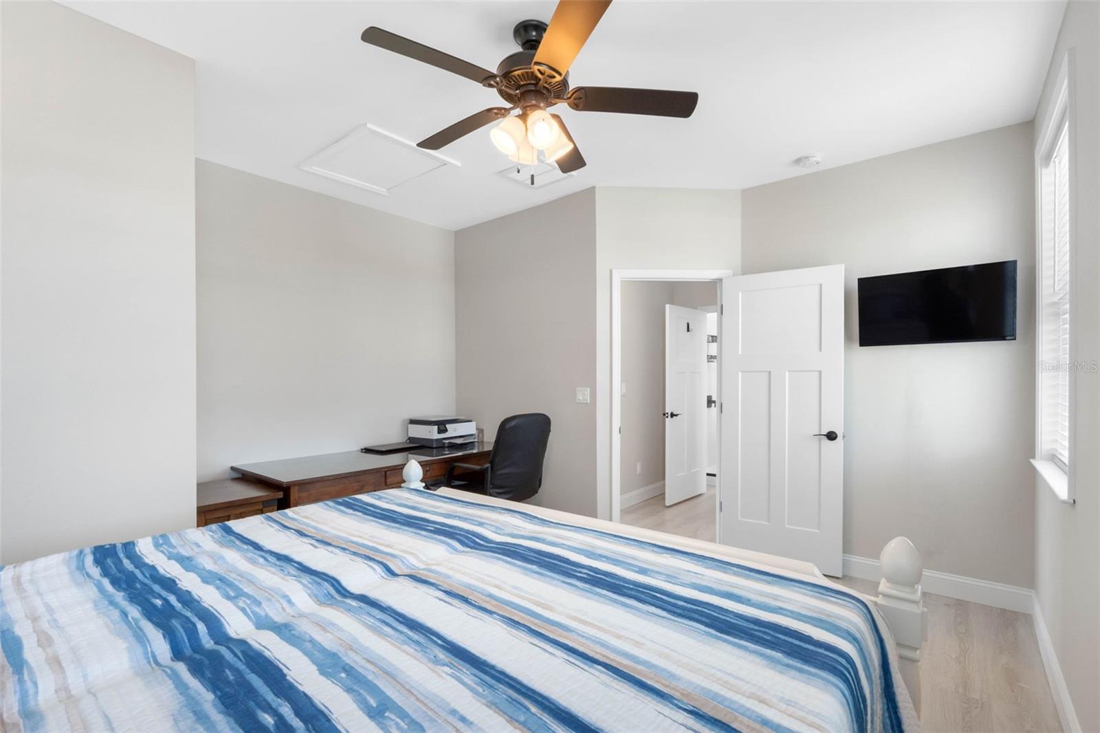 16025 REDINGTON DR — photo 43