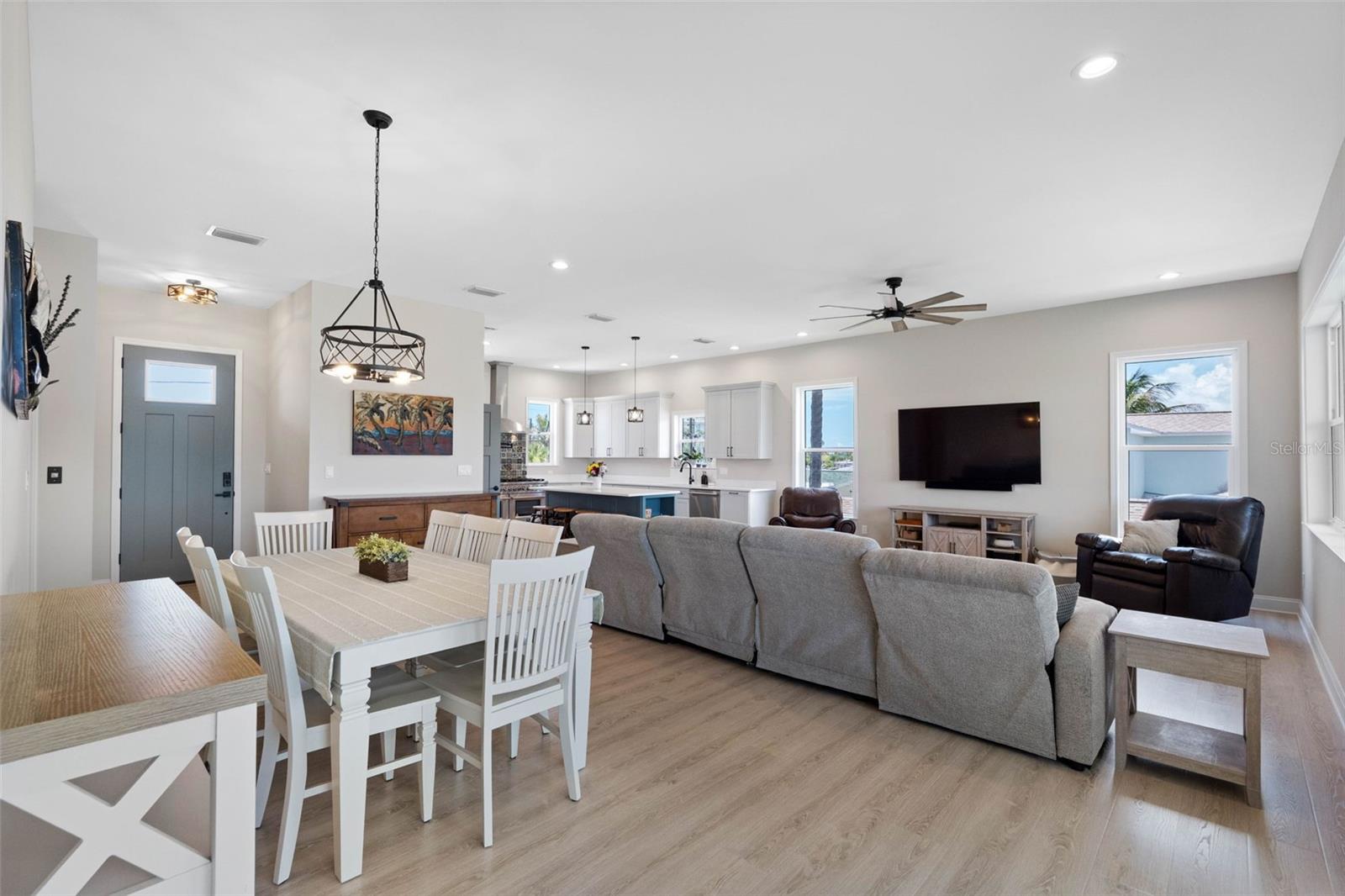 16025 REDINGTON DR — photo 8