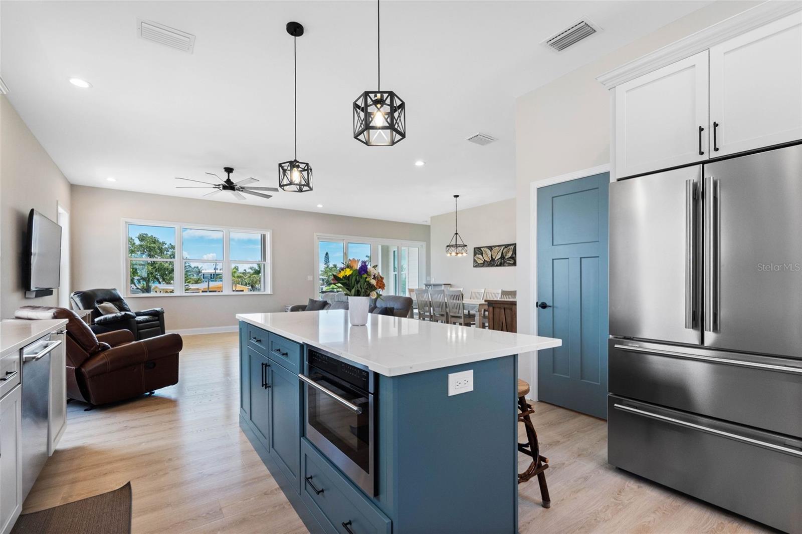 16025 REDINGTON DR — photo 14