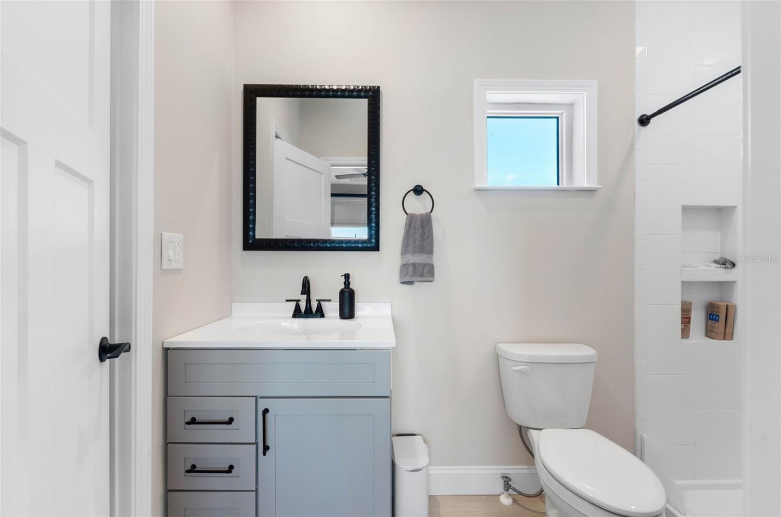 16025 REDINGTON DR — photo 41