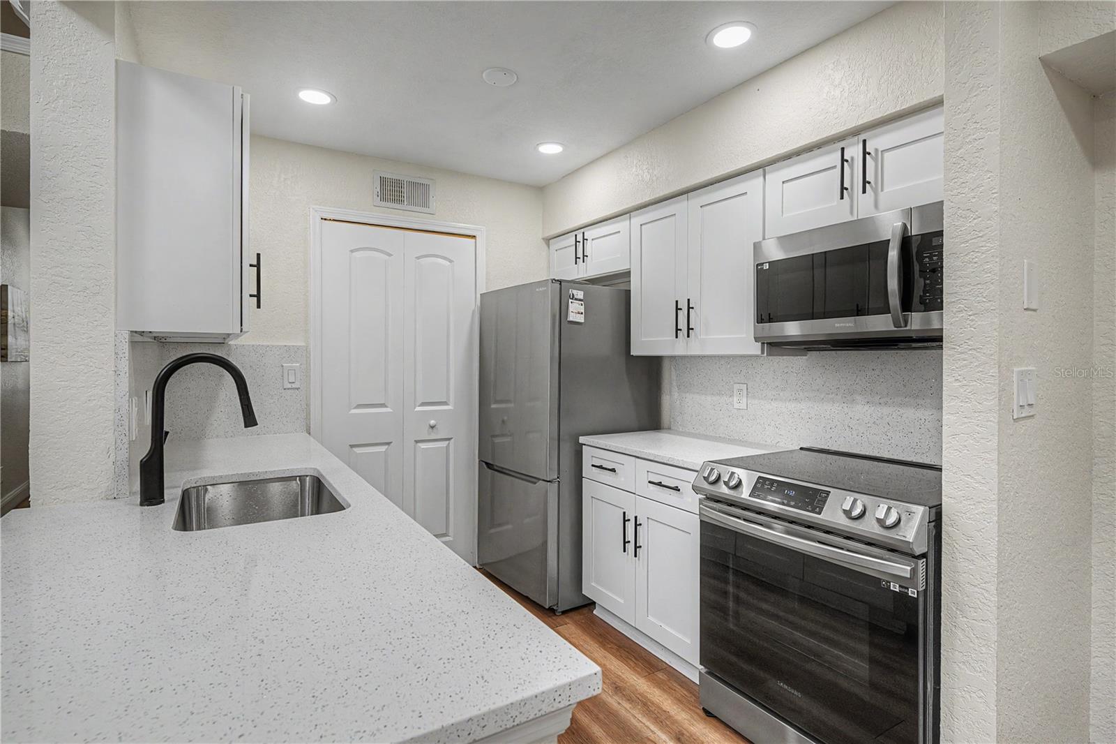 3266 HAVILAND CT #303 — photo 14