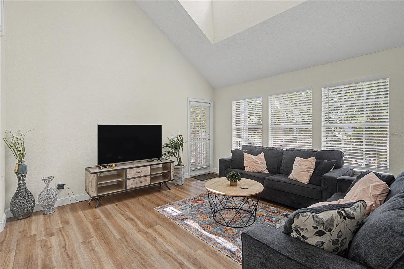 3266 HAVILAND CT #303 — photo 8