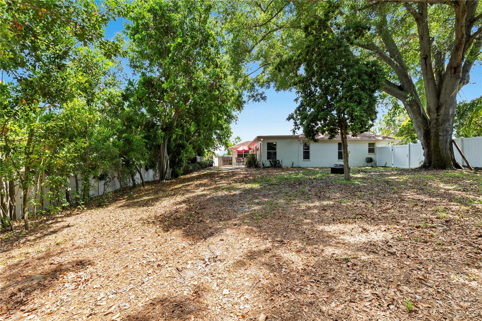 3153 CARLOS DR — photo 36