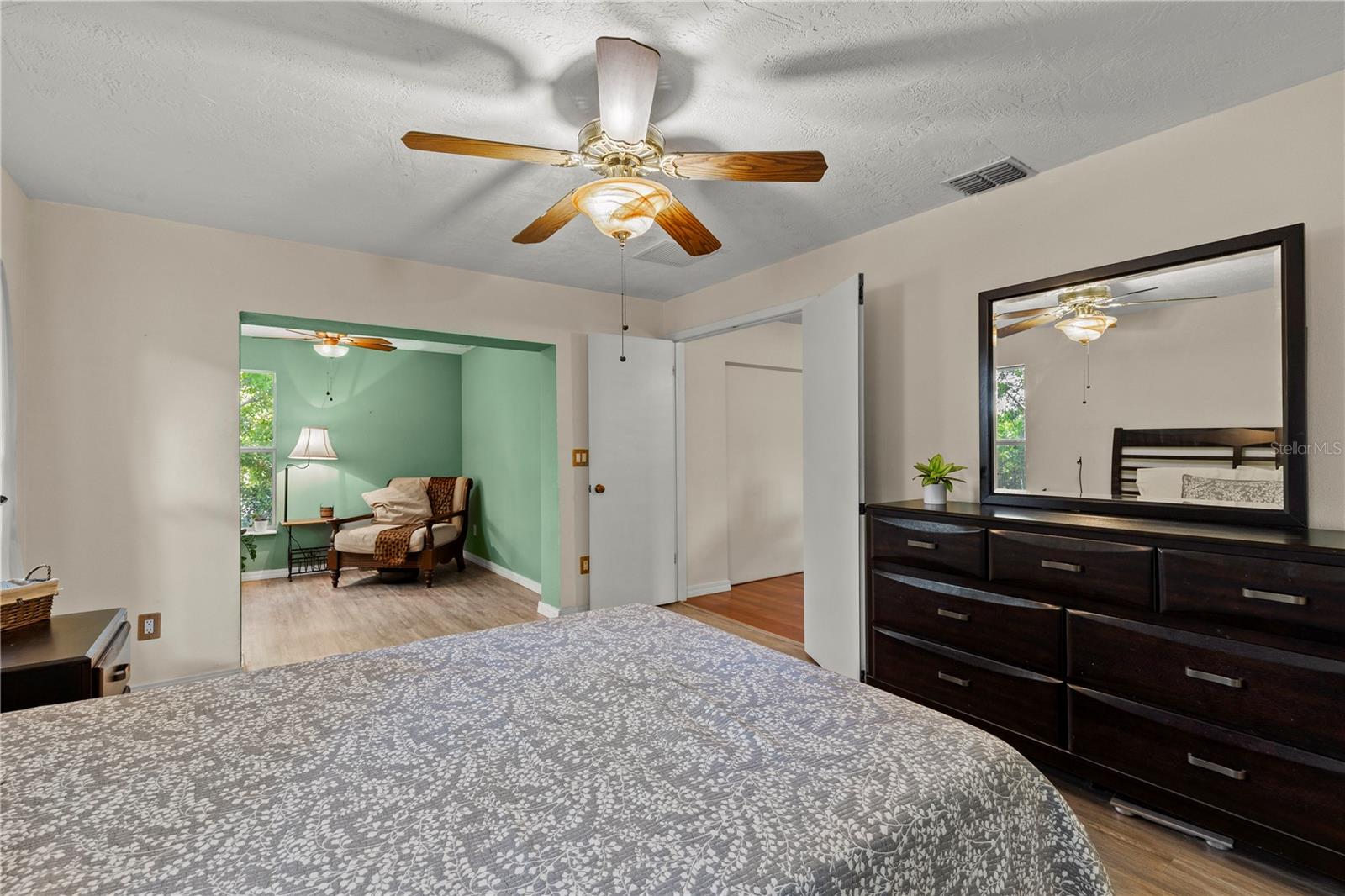 3153 CARLOS DR — photo 27
