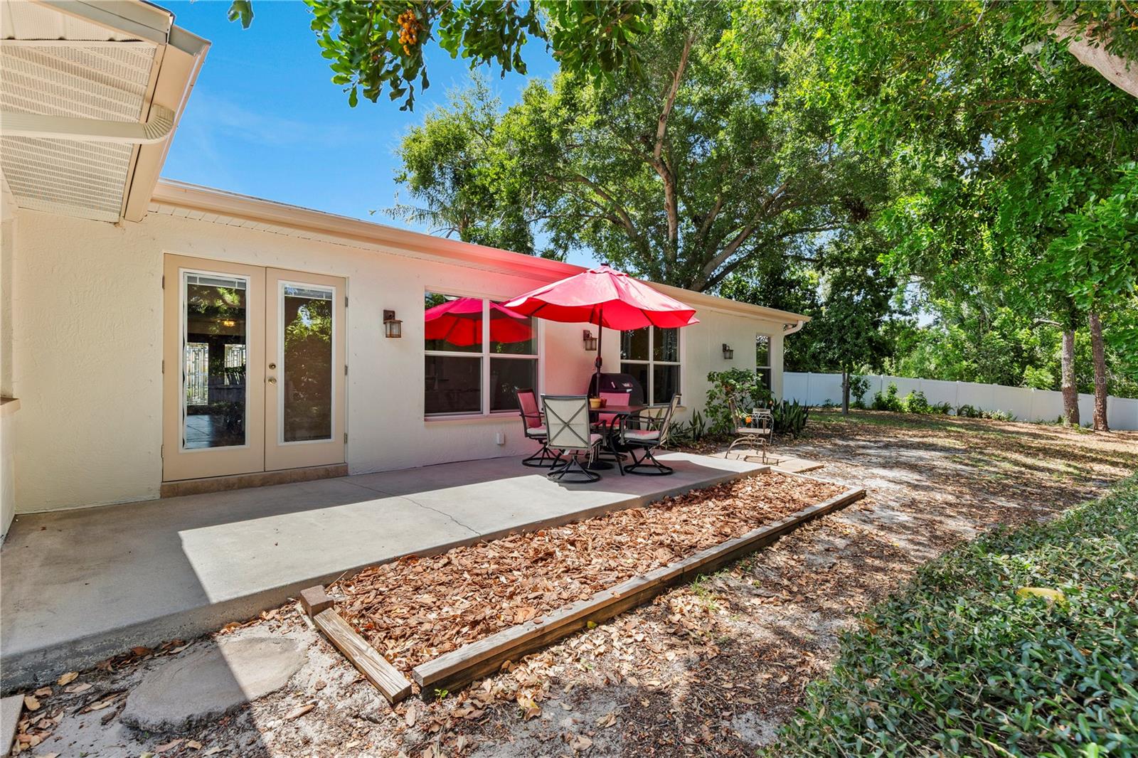 3153 CARLOS DR — photo 33