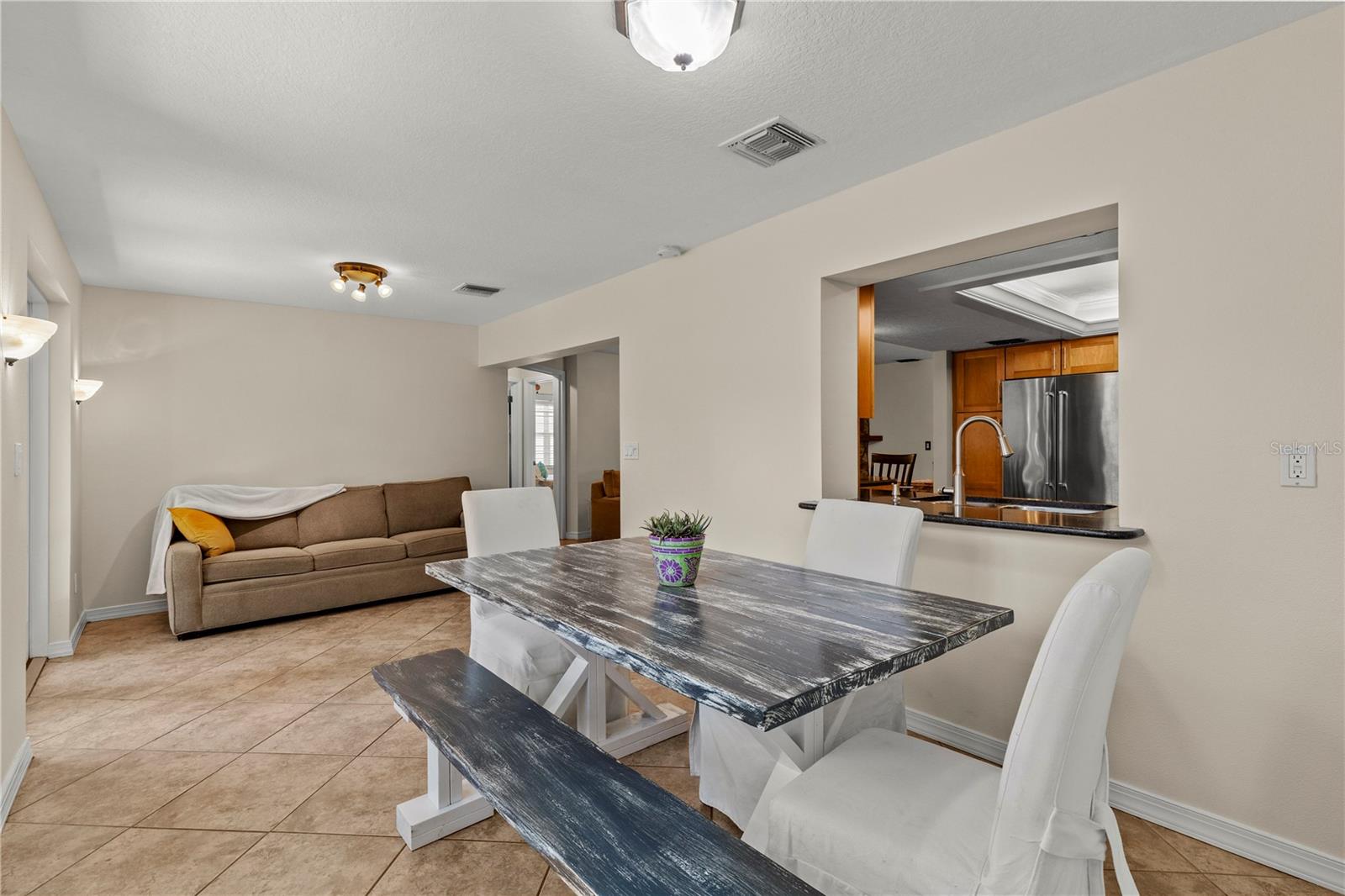 3153 CARLOS DR — photo 16
