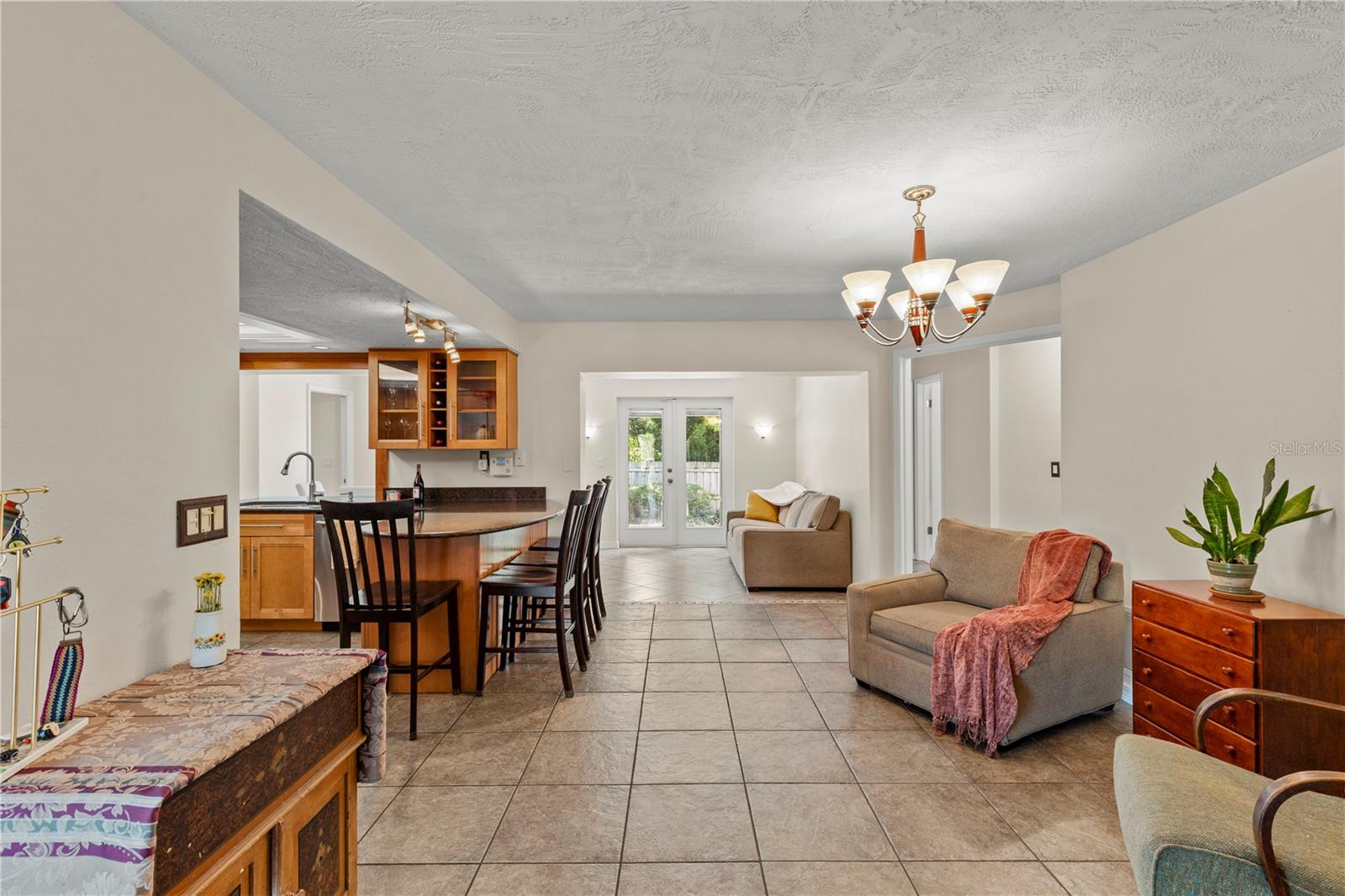 3153 CARLOS DR — photo 7