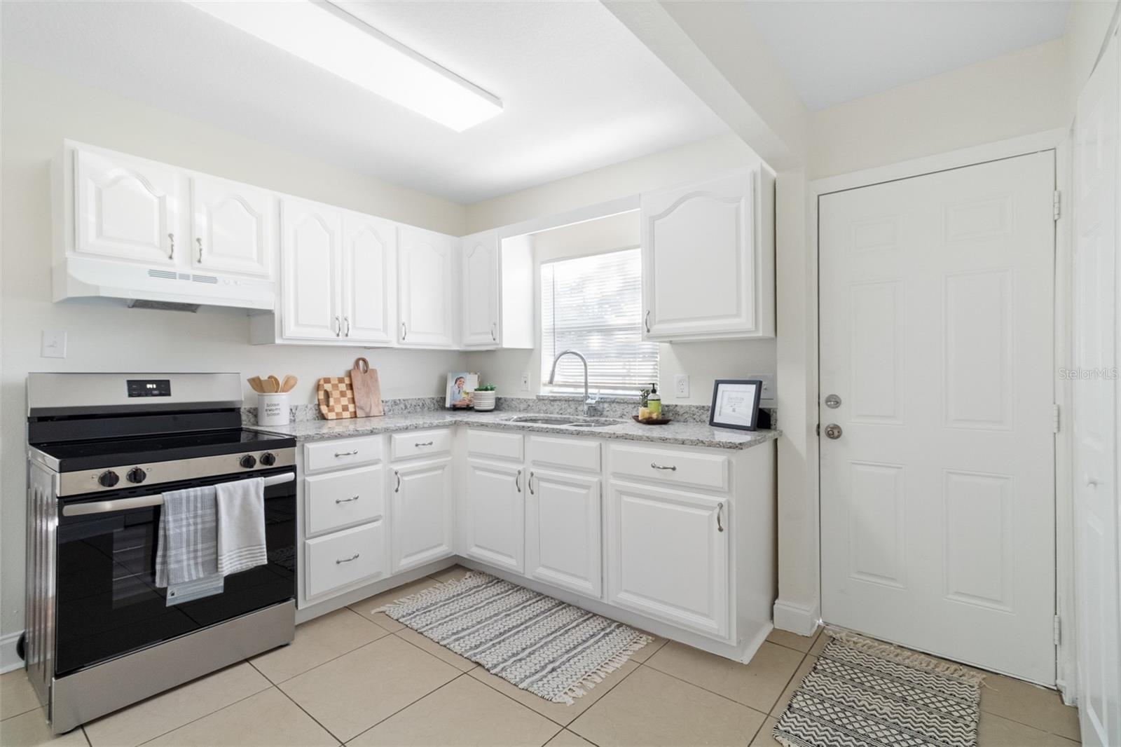 2116 E ELLICOTT ST — photo 7