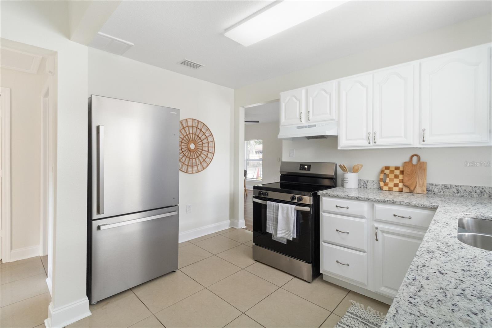 2116 E ELLICOTT ST — photo 8