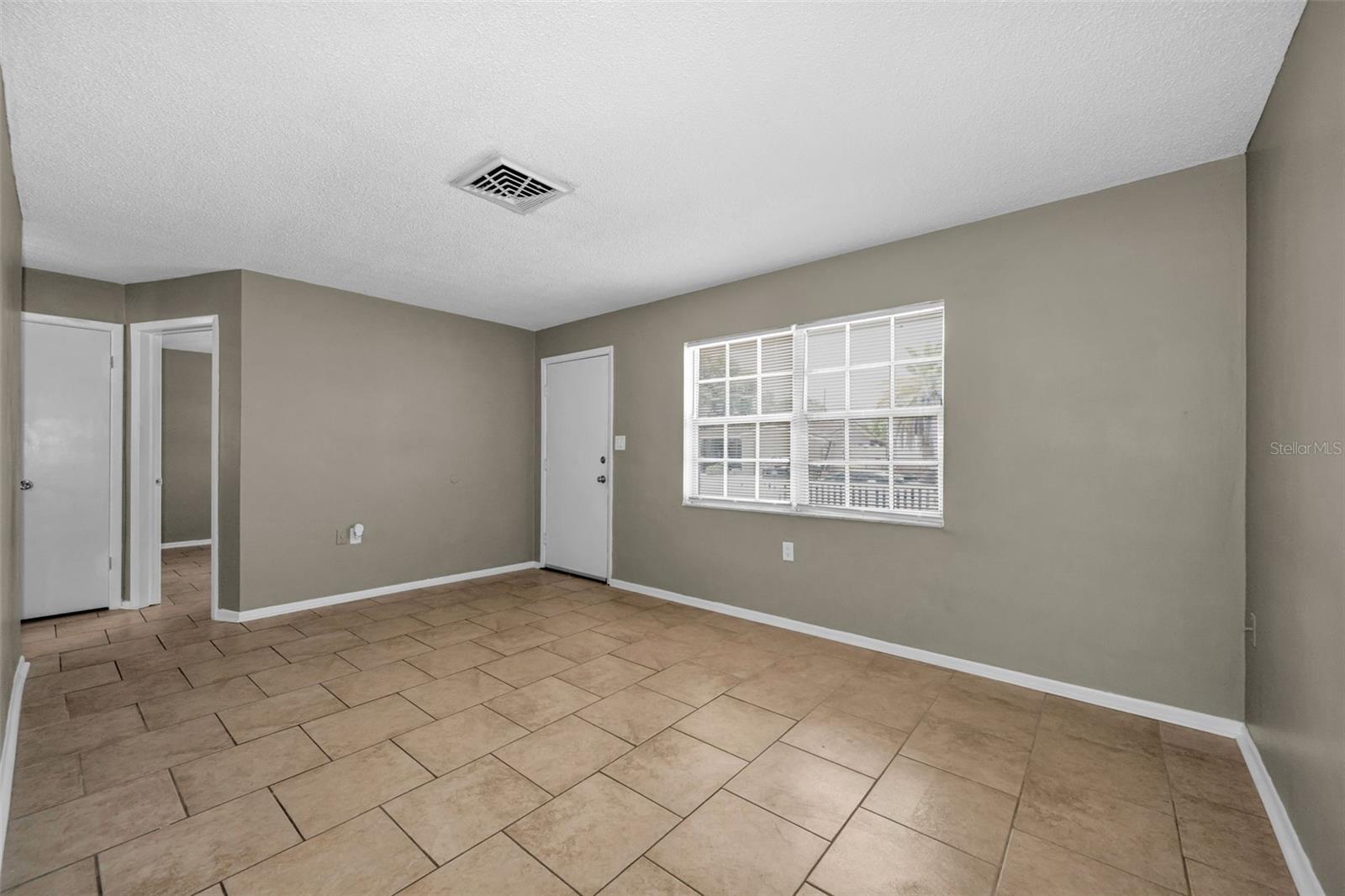 8053 DEDHAM DR — photo 10