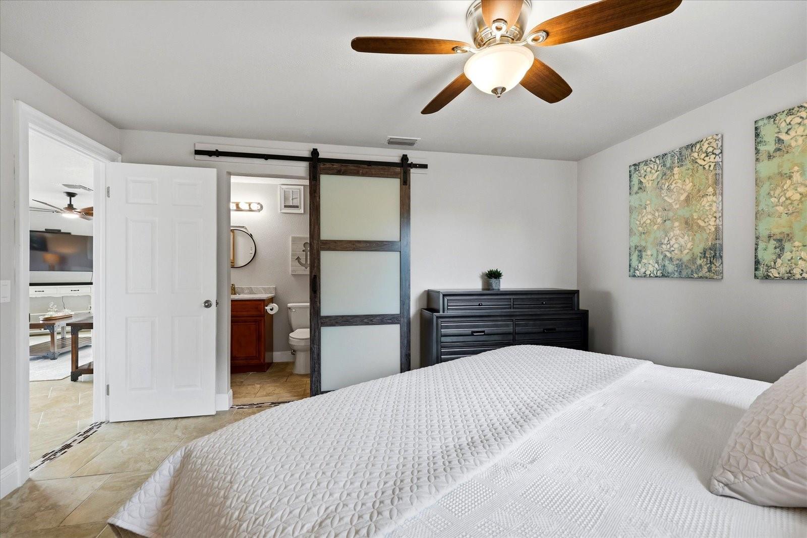 610 ISLAND WAY #201 — photo 28