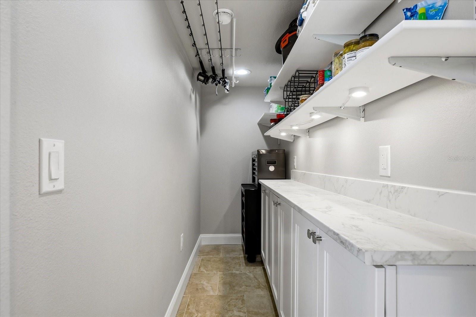 610 ISLAND WAY #201 — photo 13