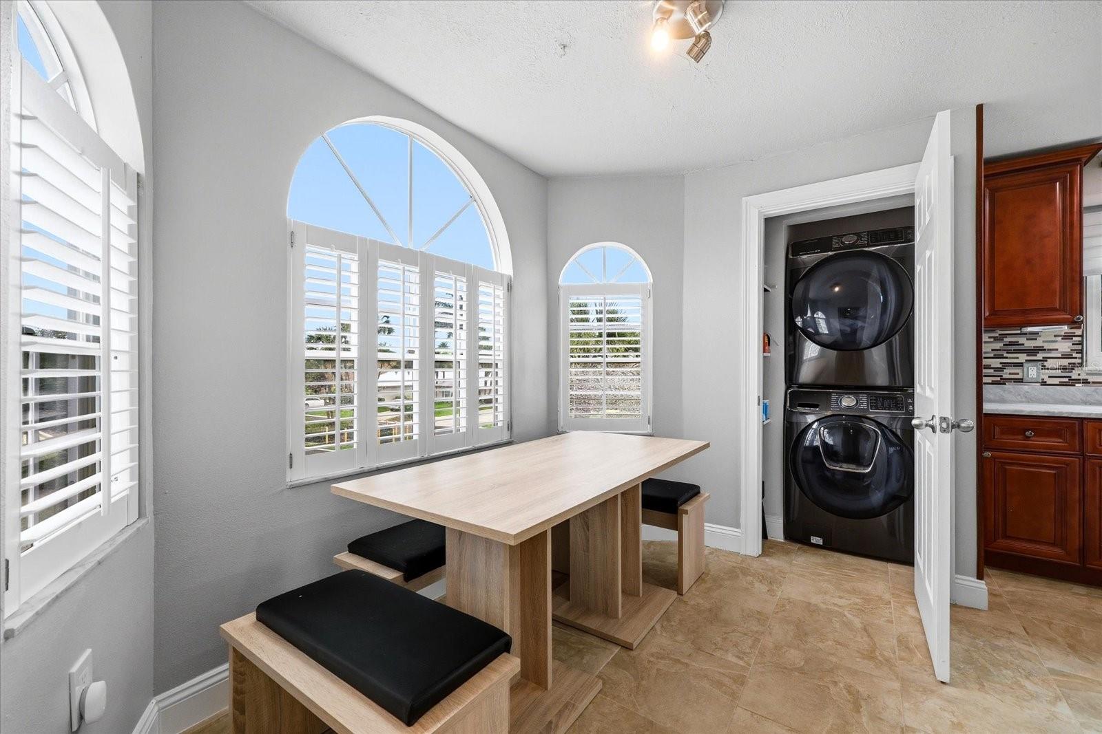 610 ISLAND WAY #201 — photo 11