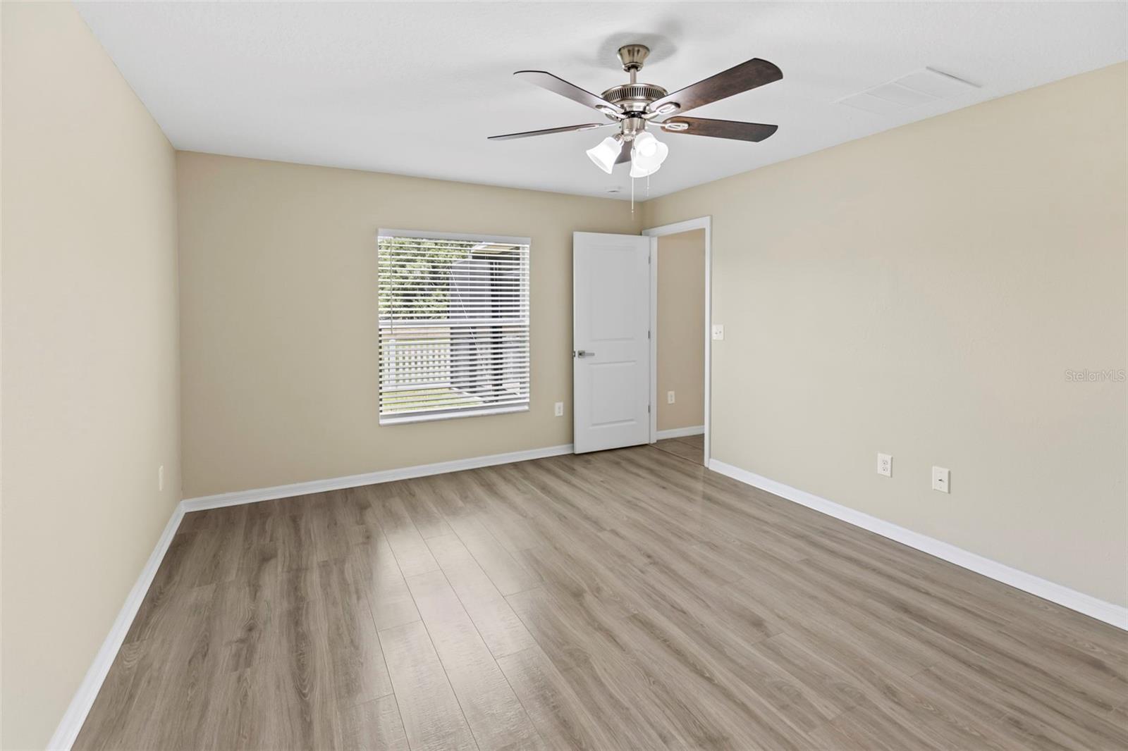 10633 STANDING STONE DR — photo 23