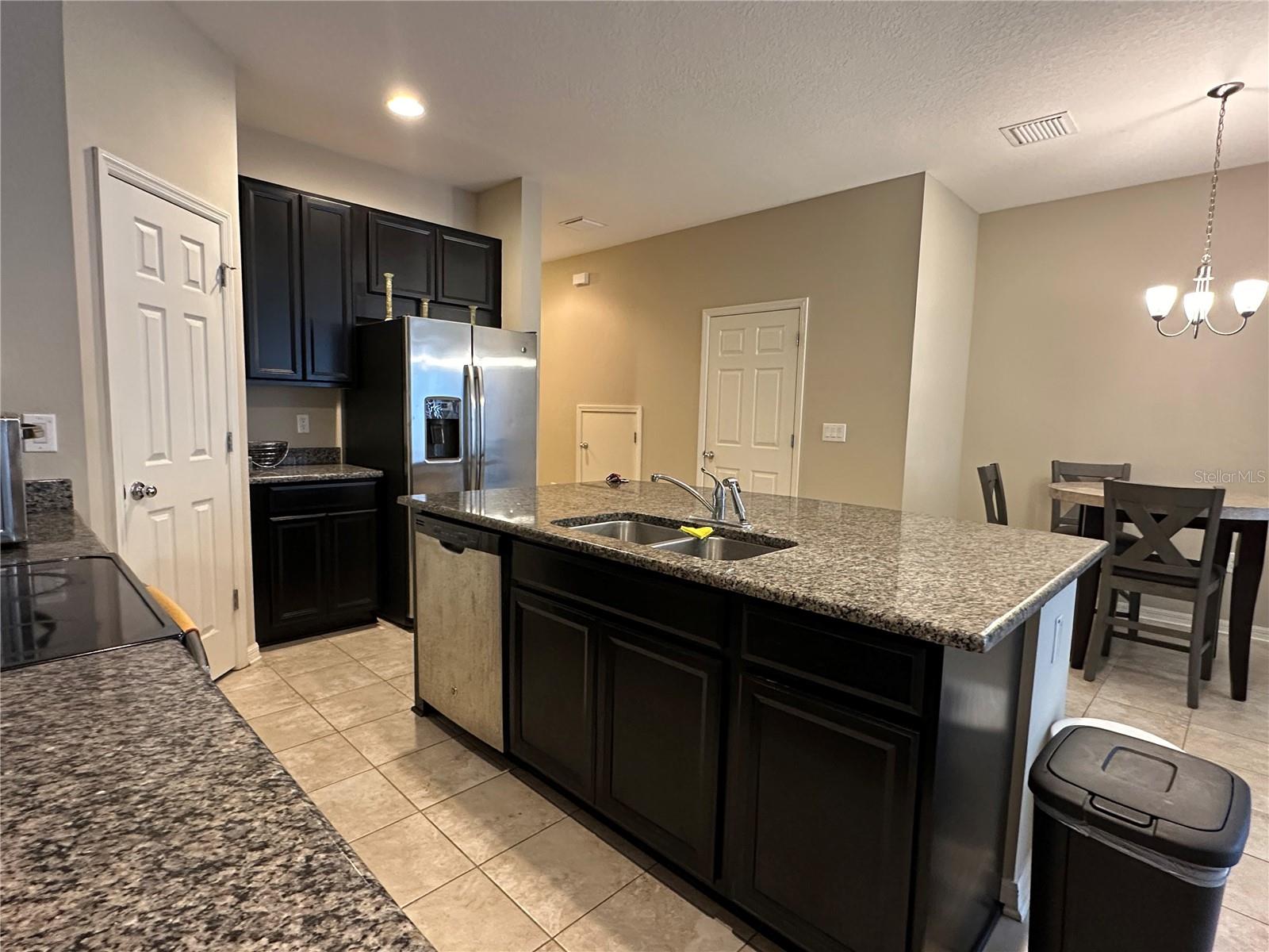 7089 WOODCHASE GLEN DR — photo 9