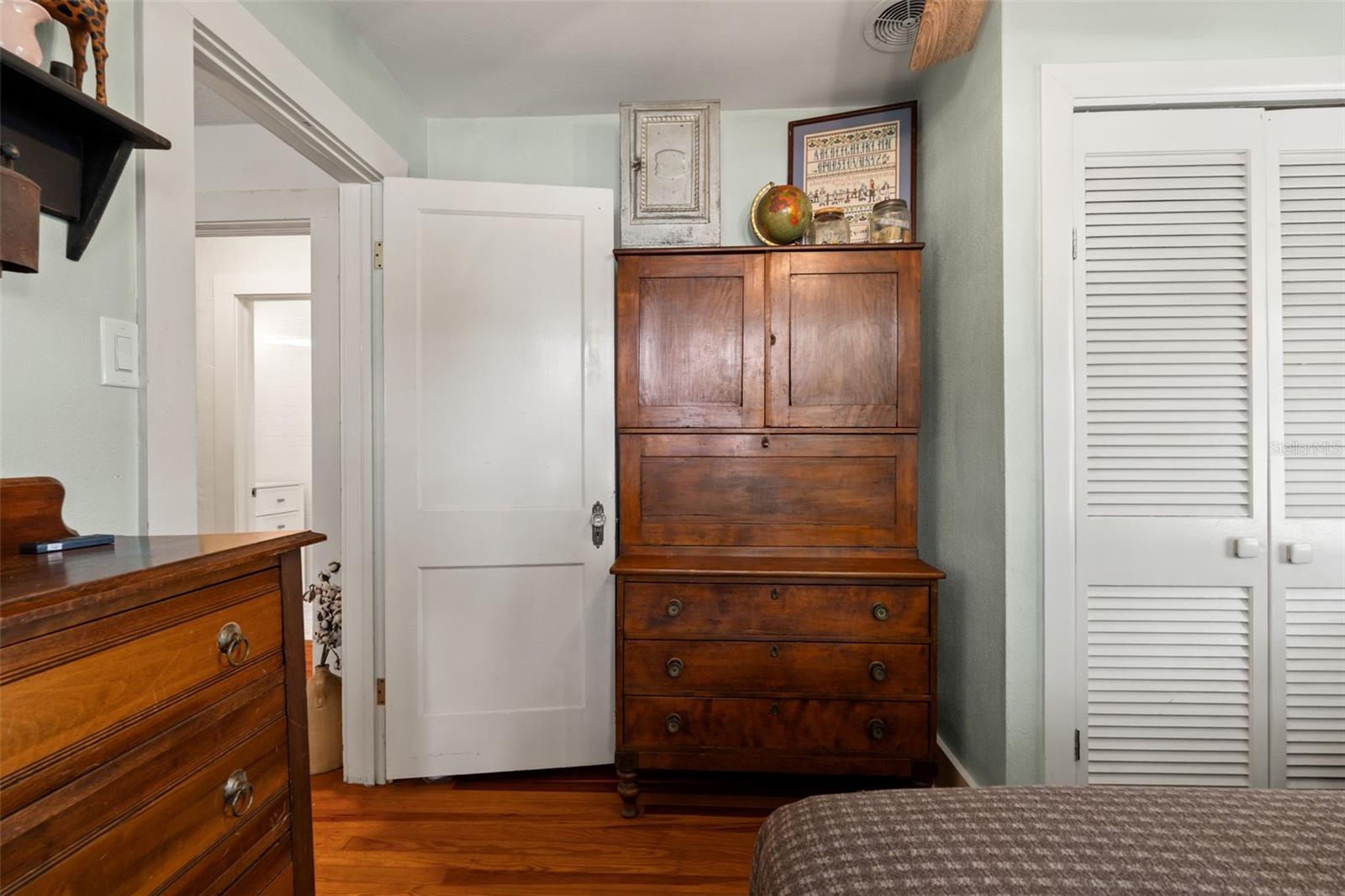 5845 GRAND BLVD — photo 23