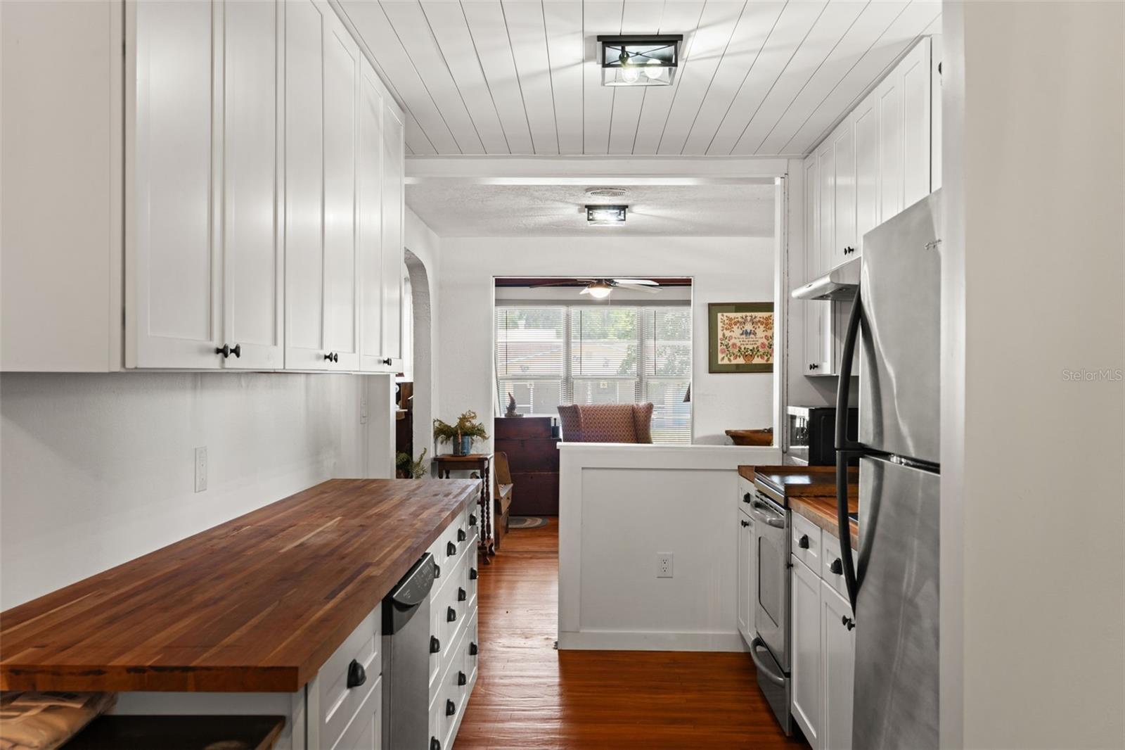 5845 GRAND BLVD — photo 37