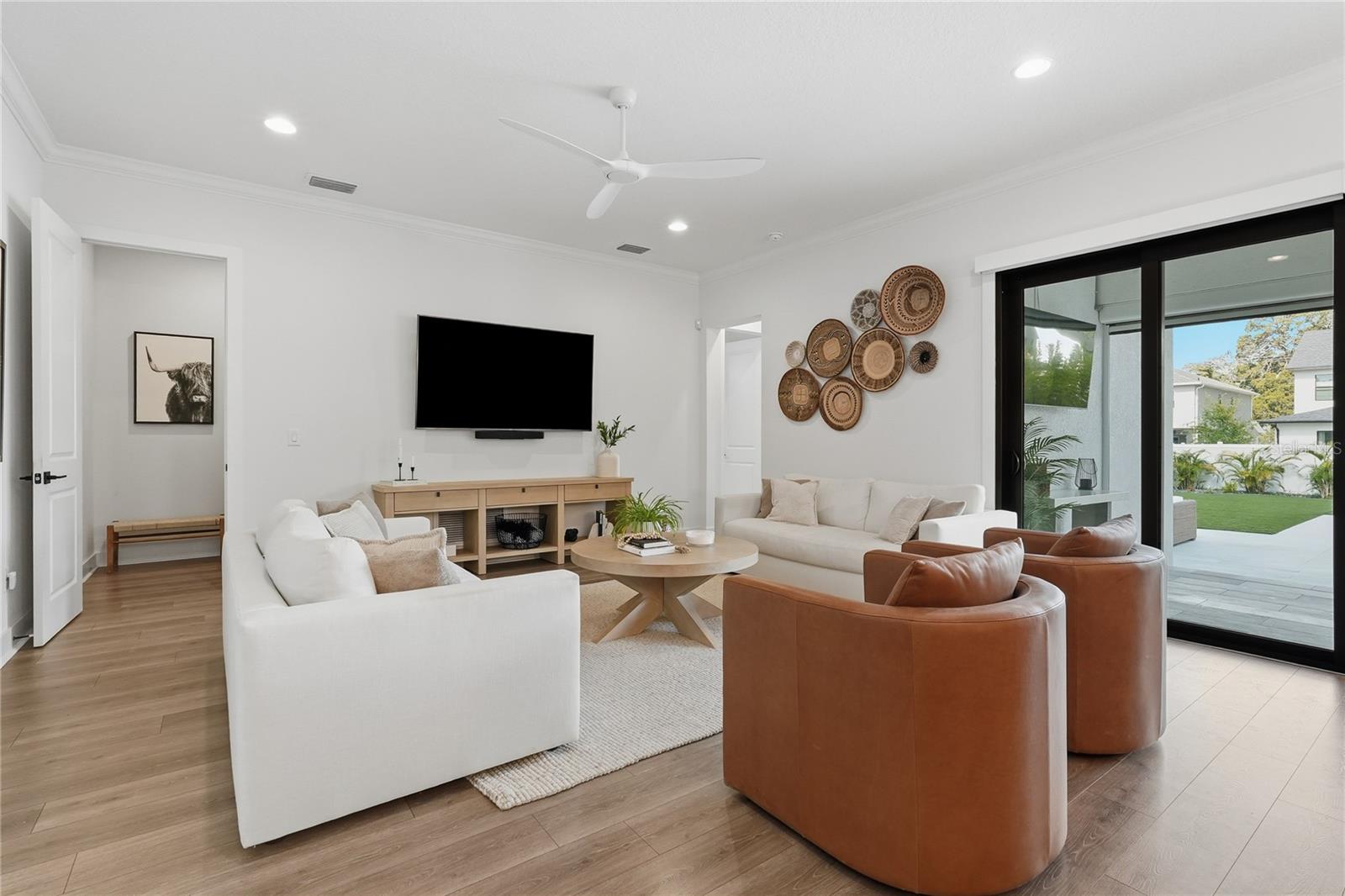 4208 N CLEARFIELD AVE — photo 11