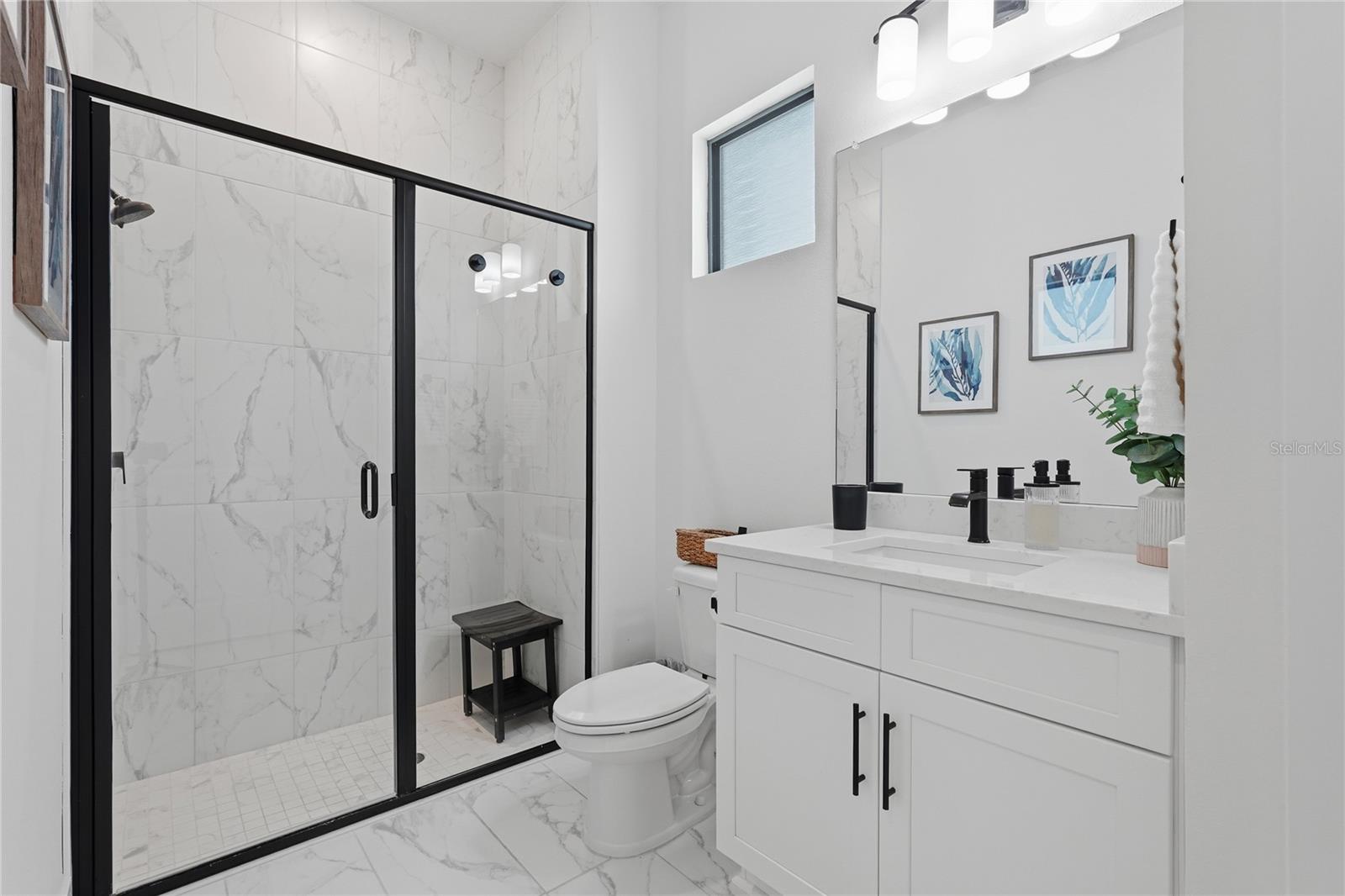 4208 N CLEARFIELD AVE — photo 18
