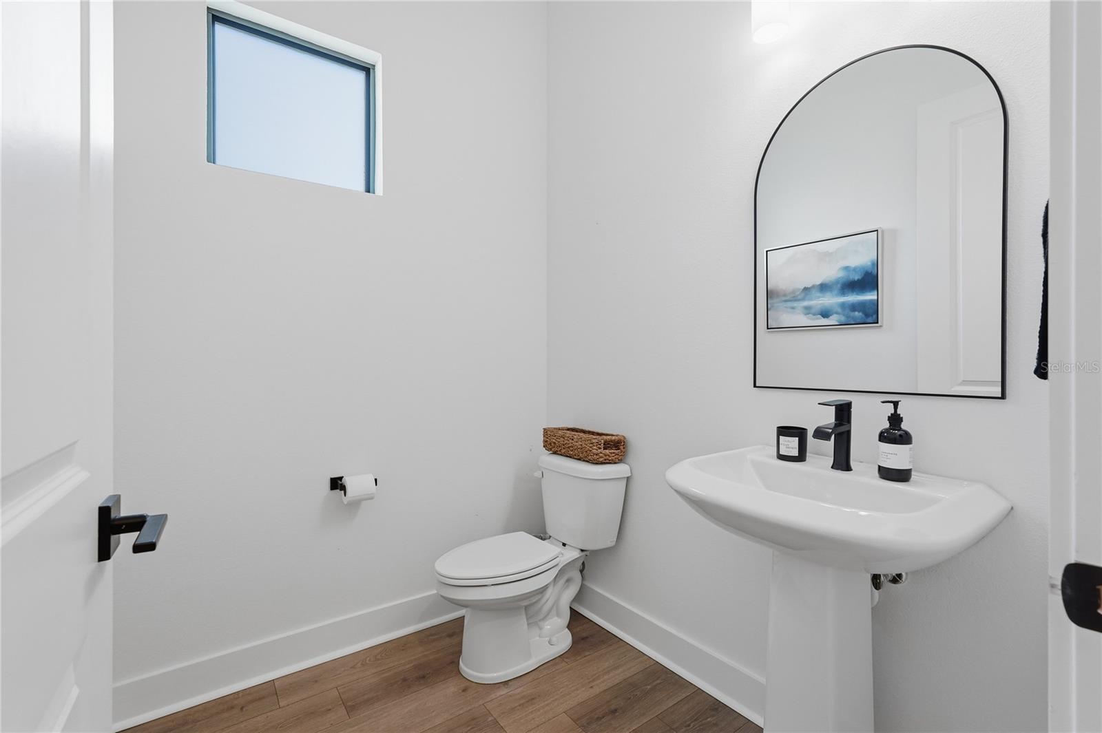 4208 N CLEARFIELD AVE — photo 9