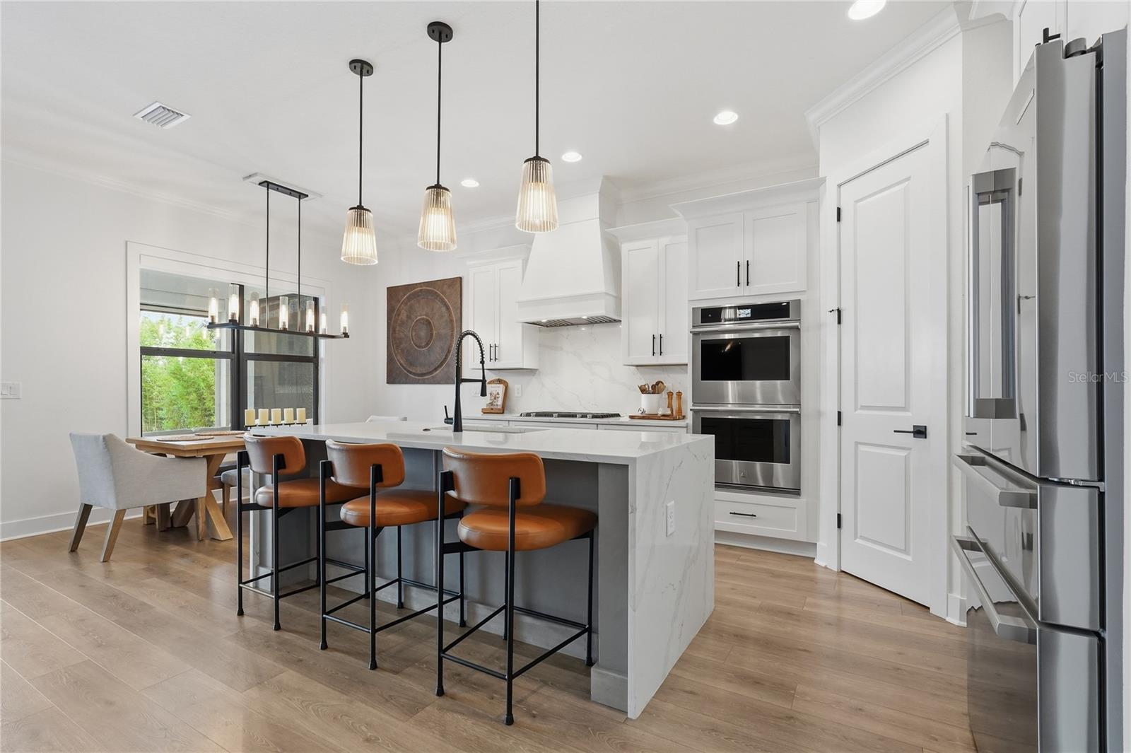 4208 N CLEARFIELD AVE — photo 12