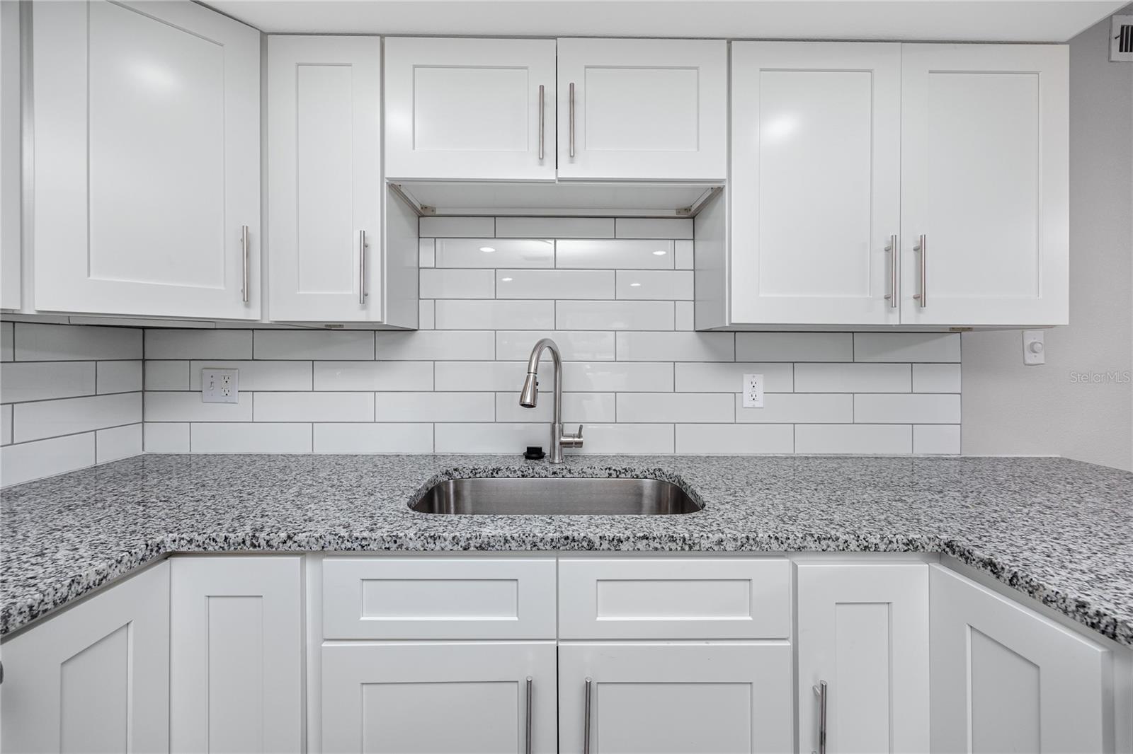 7510 SUNSHINE SKYWAY LN S #P4 — photo 18