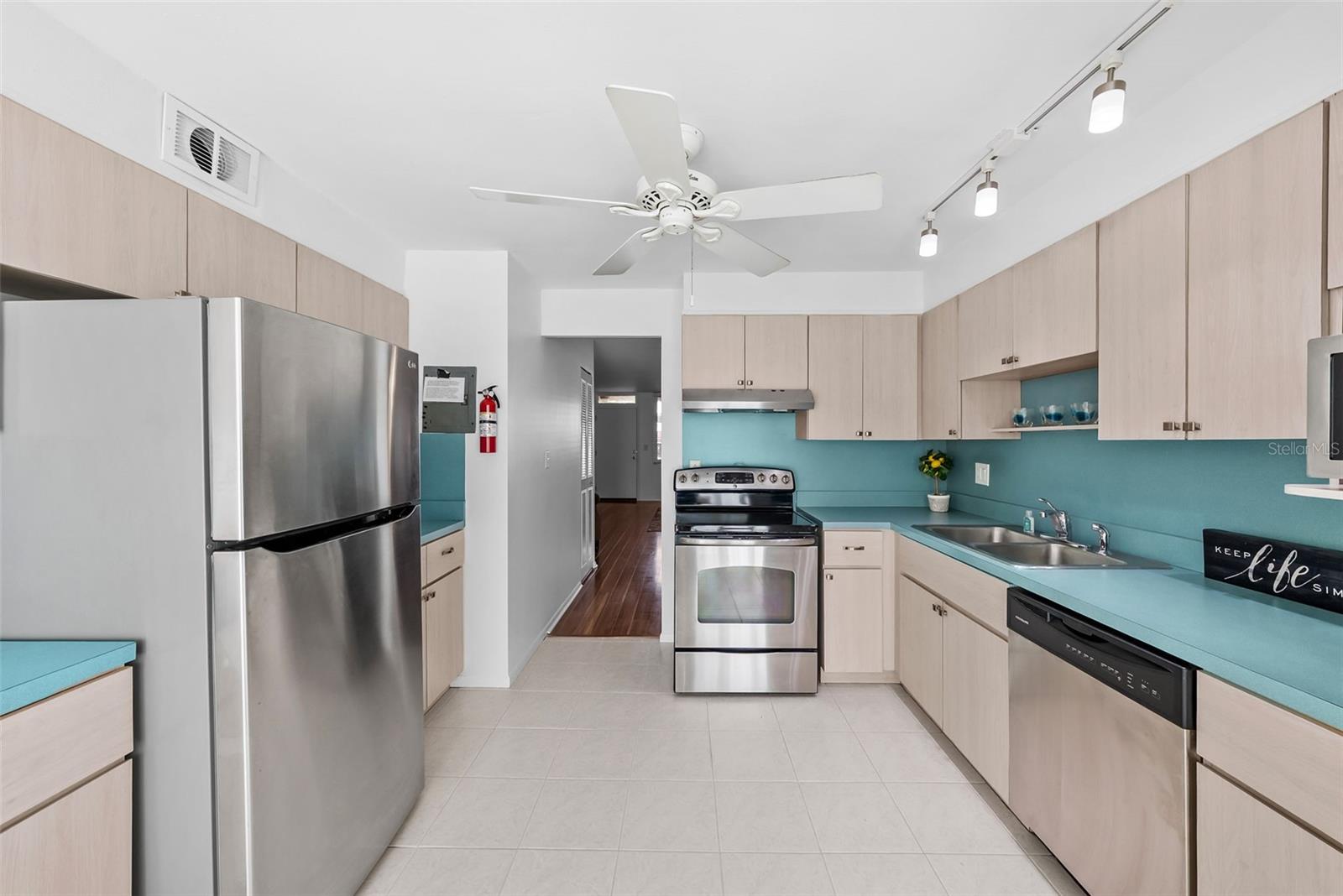 5095 BAY ST NE #114 — photo 13