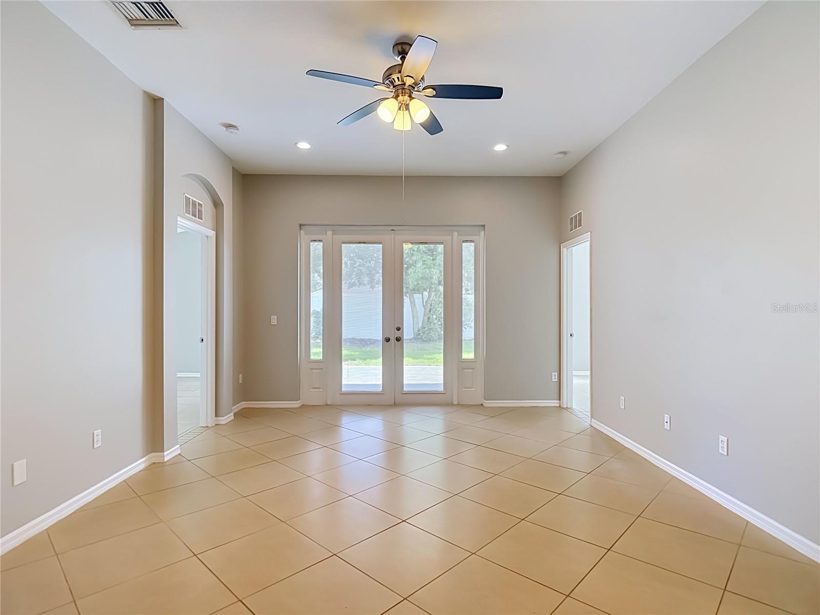 805 LESA GLEN PL — photo 24