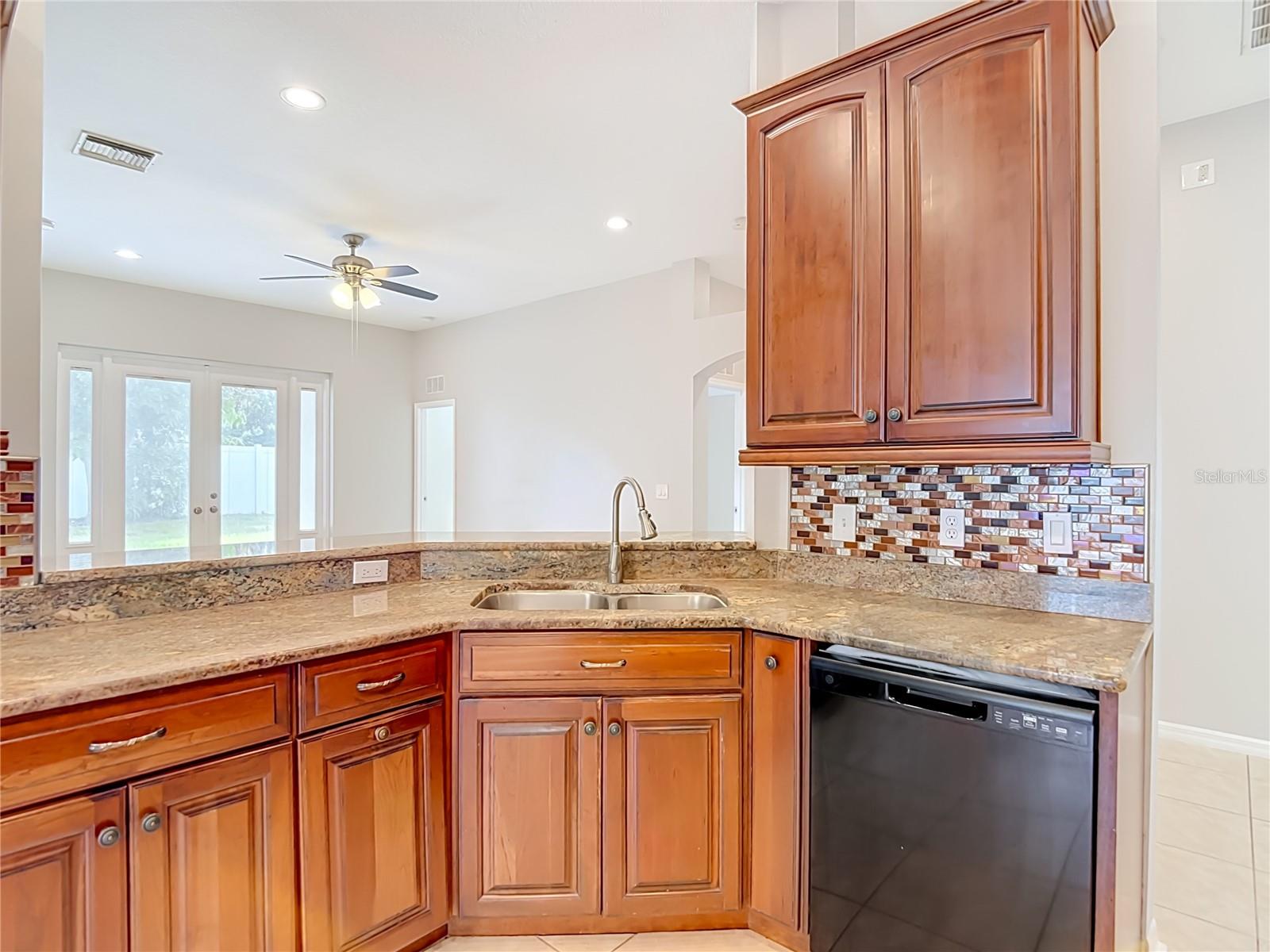 805 LESA GLEN PL — photo 16