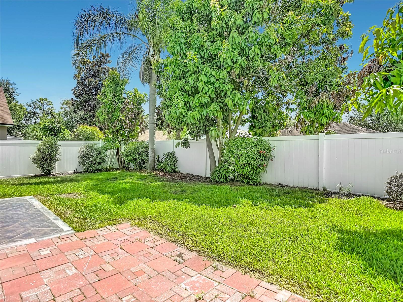 805 LESA GLEN PL — photo 59