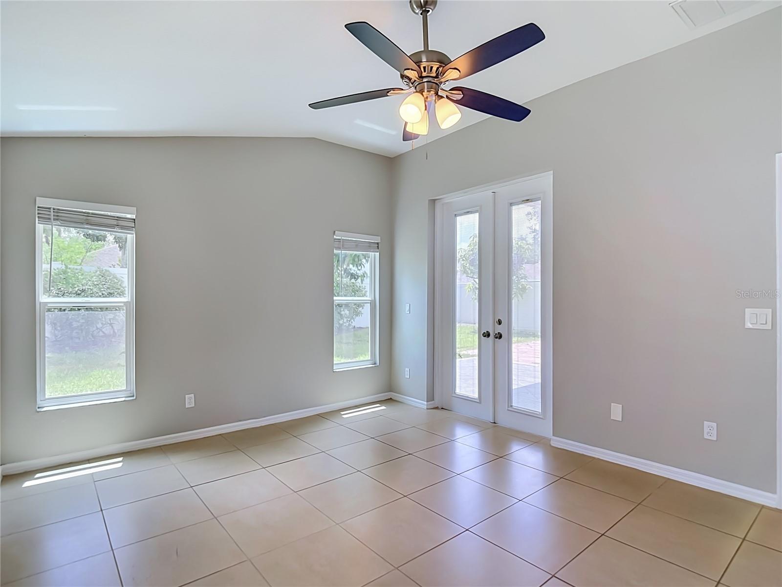 805 LESA GLEN PL — photo 44