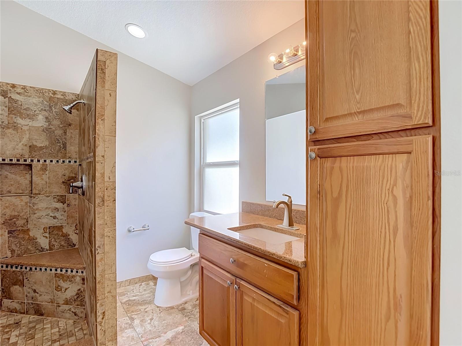 805 LESA GLEN PL — photo 45