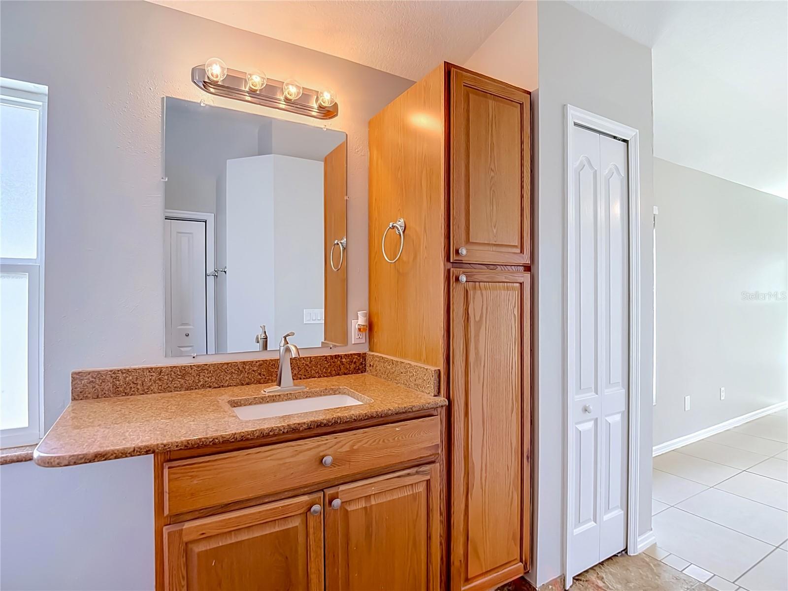 805 LESA GLEN PL — photo 47