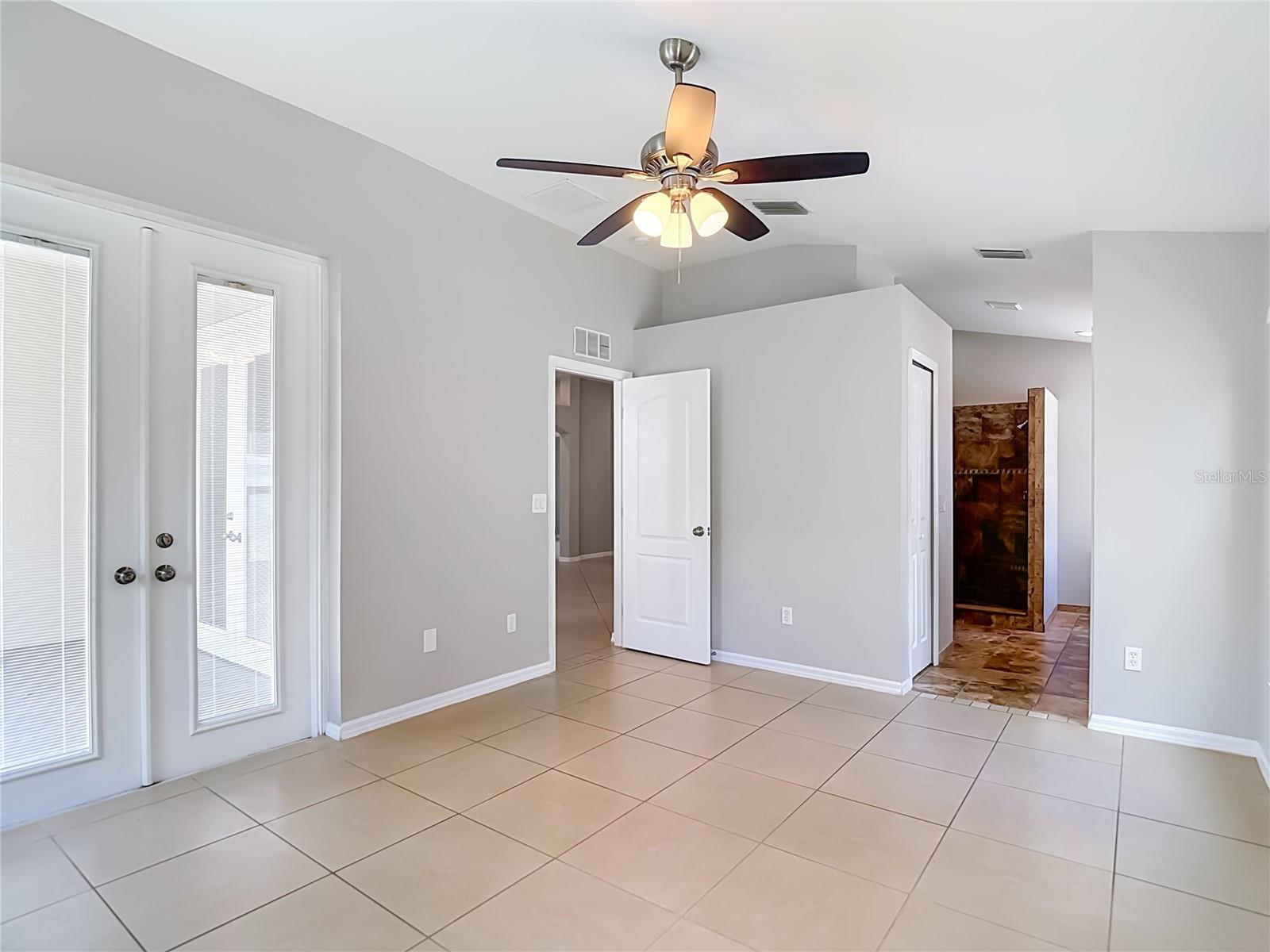 805 LESA GLEN PL — photo 43