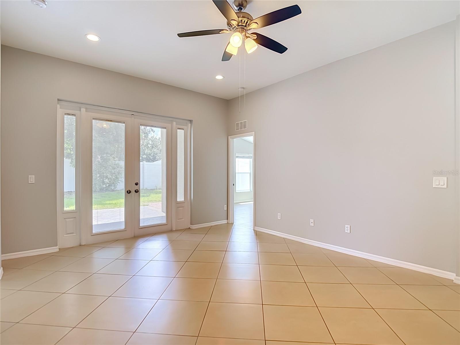 805 LESA GLEN PL — photo 25