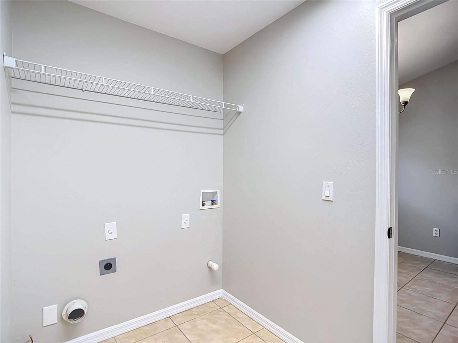 805 LESA GLEN PL — photo 51