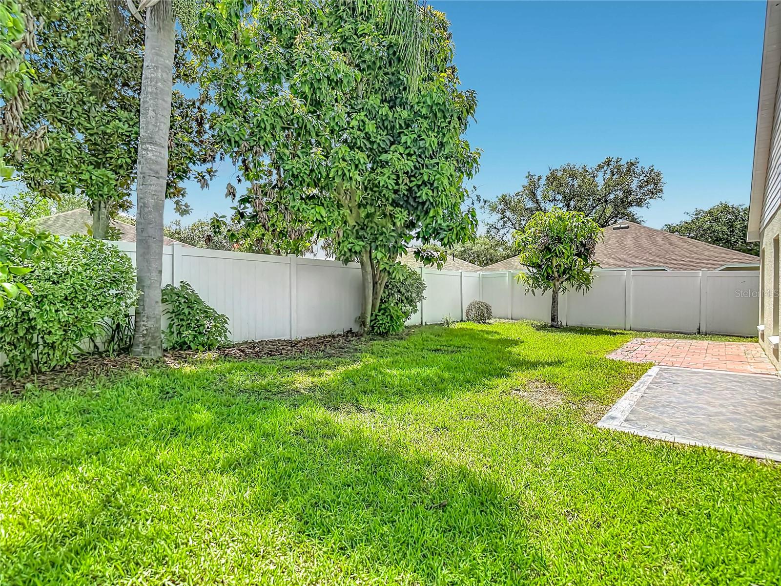 805 LESA GLEN PL — photo 60