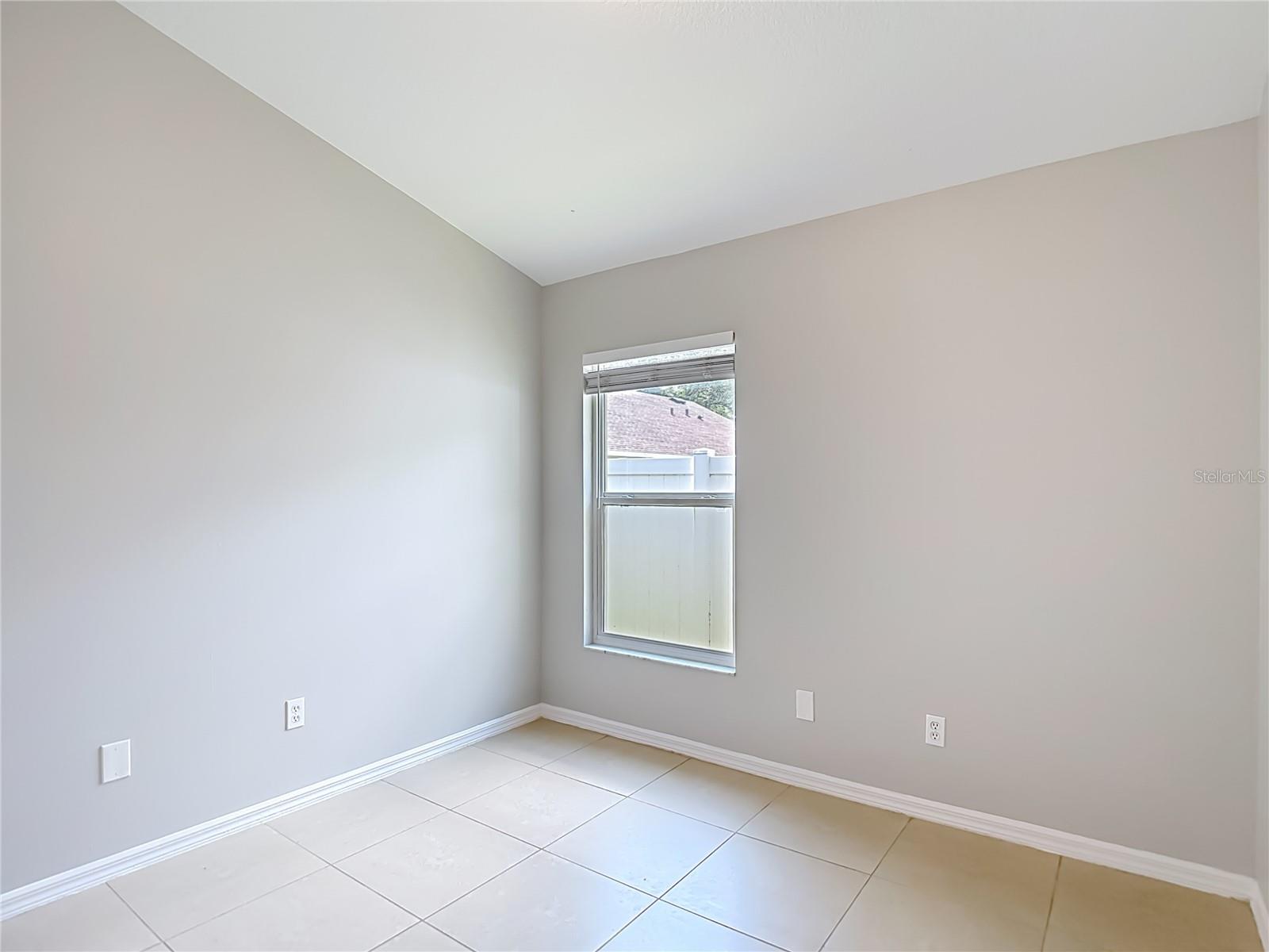805 LESA GLEN PL — photo 28