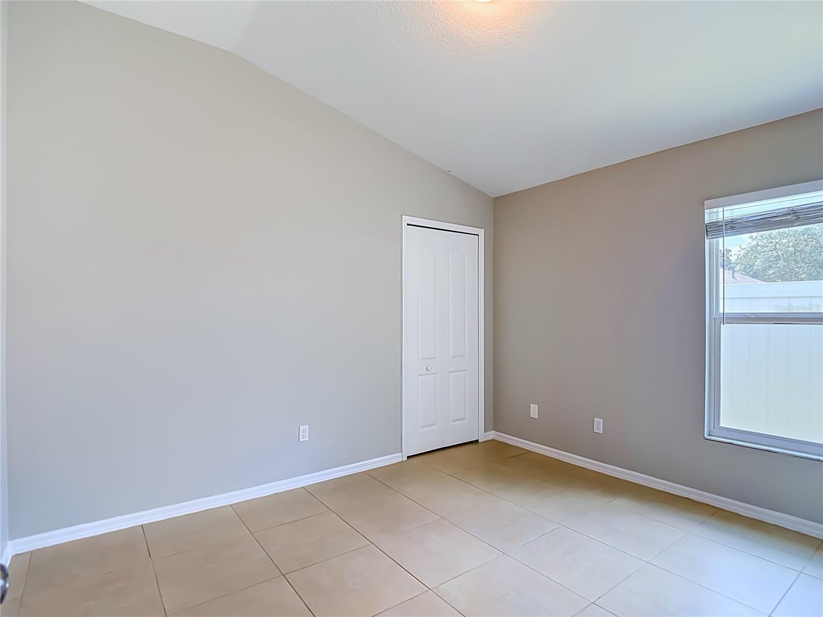 805 LESA GLEN PL — photo 31