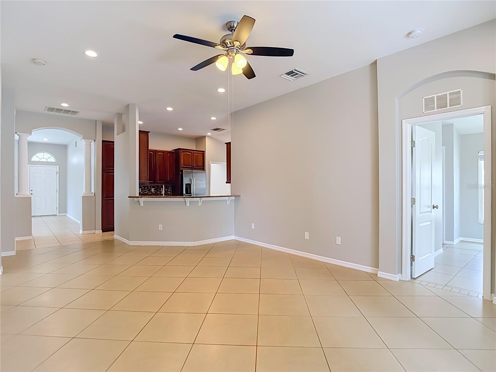 805 LESA GLEN PL — photo 27