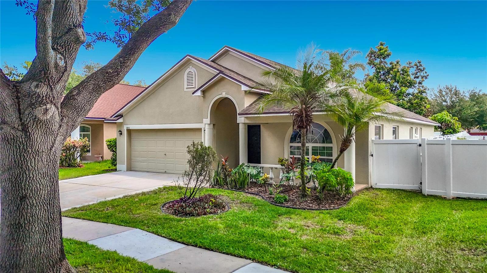 805 LESA GLEN PL — photo 4